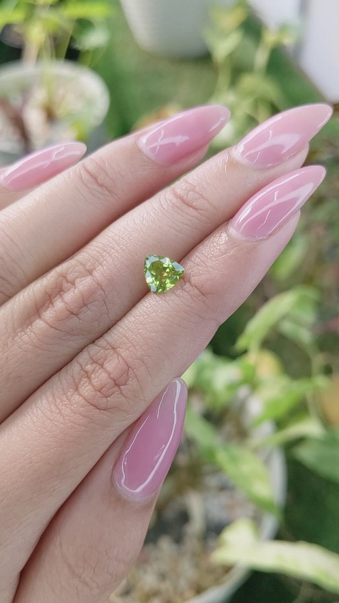 0.90 Ct. Peridot from Pakistan Size Video