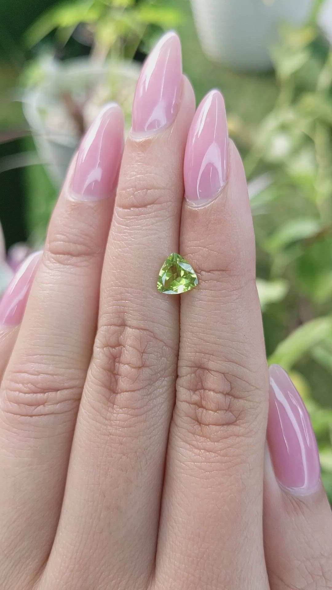 0.90 Ct. Peridot from Pakistan Size Video