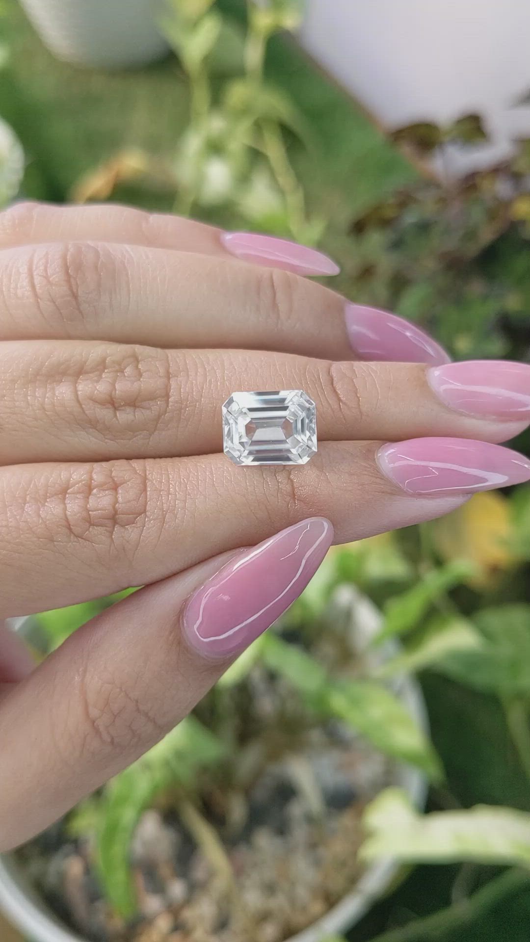 6.57 Ct. Zircon from Ceylon (Sri Lanka) Size Video