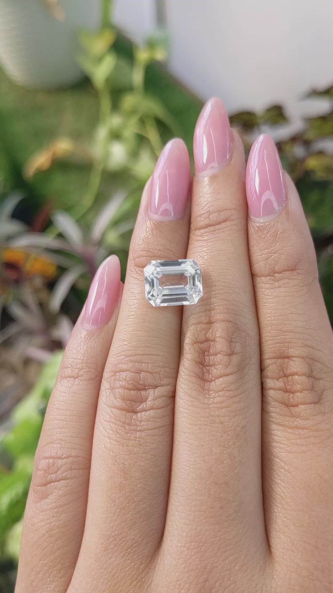 6.57 Ct. Zircon from Ceylon (Sri Lanka) Size Video