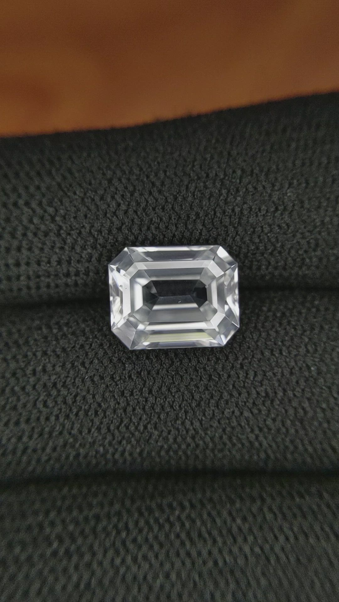 6.57 Ct. Zircon from Ceylon (Sri Lanka) Size Video