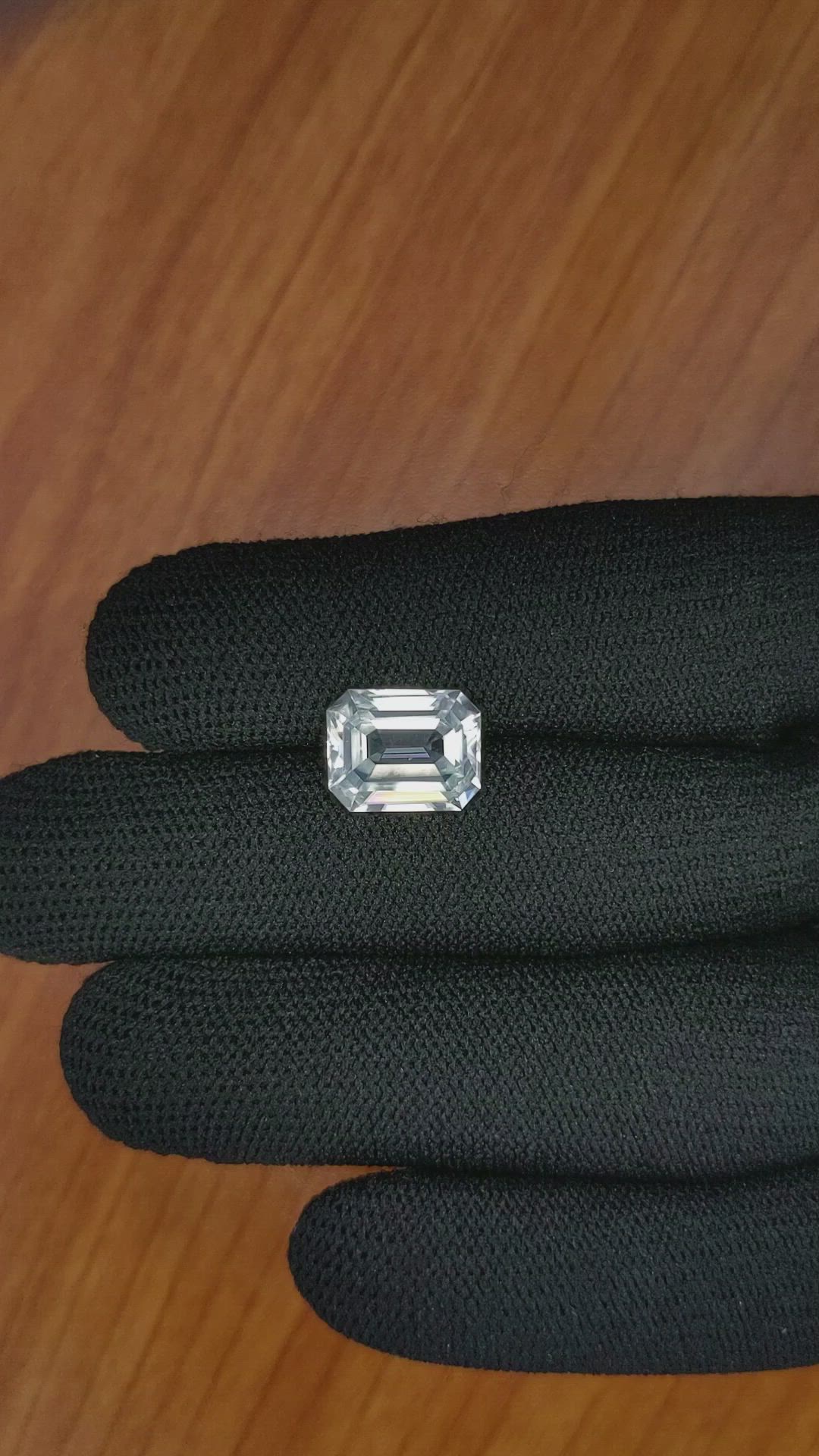 6.57 Ct. Zircon from Ceylon (Sri Lanka) Size Video