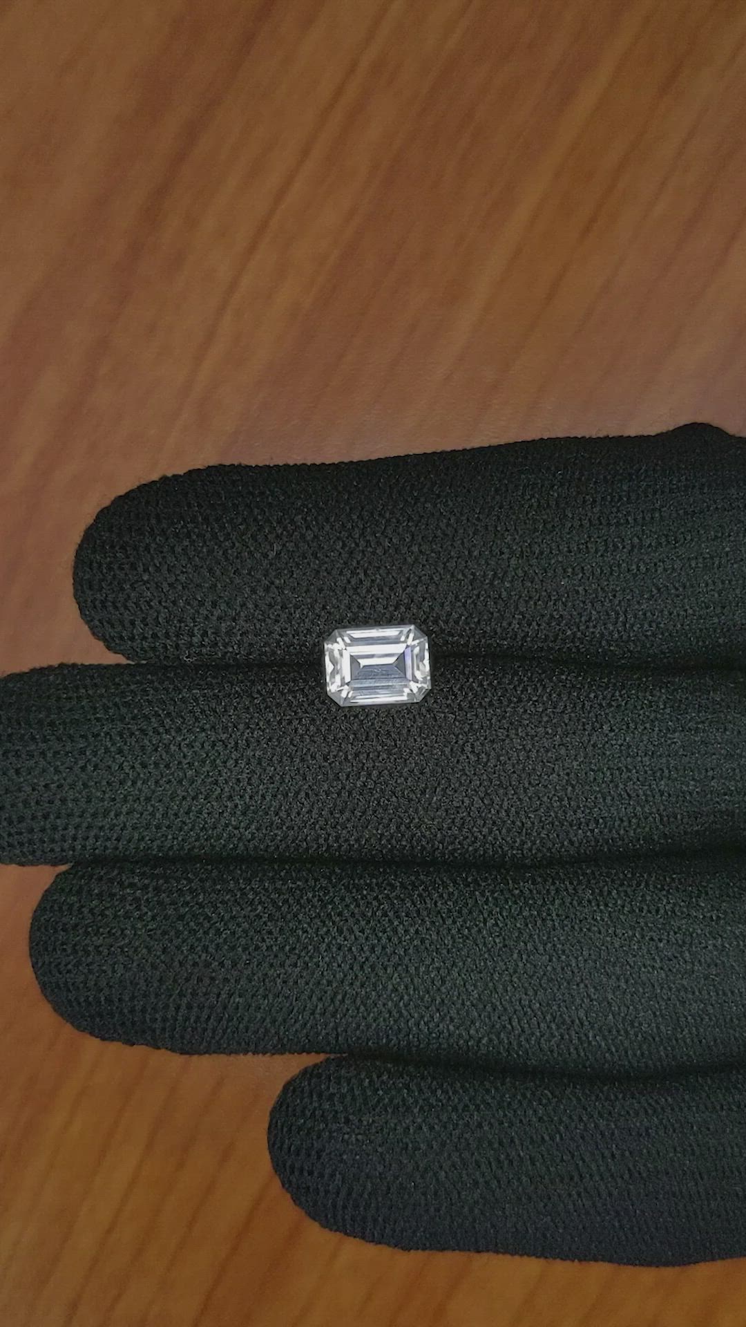 2.14 Ct. Zircon from Ceylon (Sri Lanka) Size Video