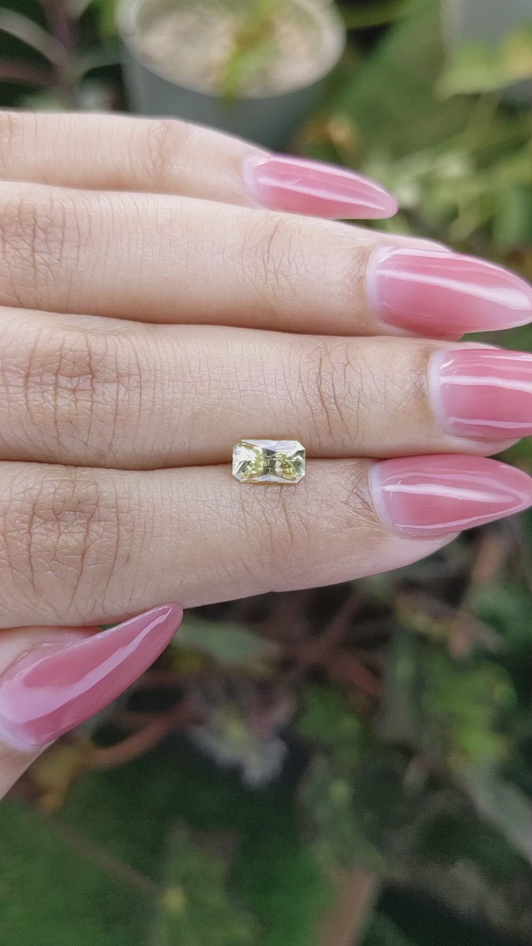 1.07 Ct. Zircon from Ceylon (Sri Lanka) Size Video