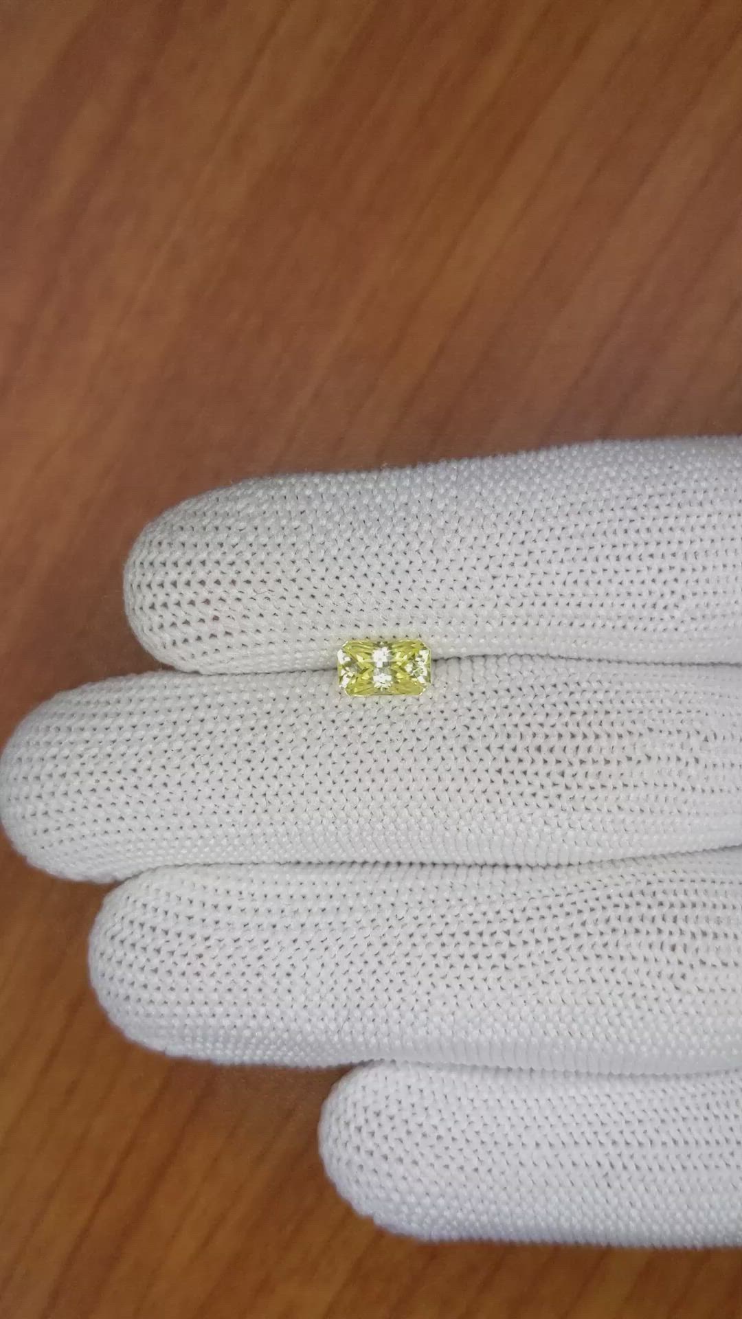 1.07 Ct. Zircon from Ceylon (Sri Lanka) Size Video
