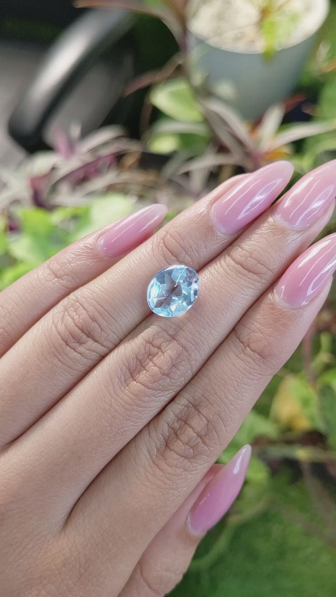 4.77 Ct. Topaz from Ceylon (Sri Lanka) Size Video