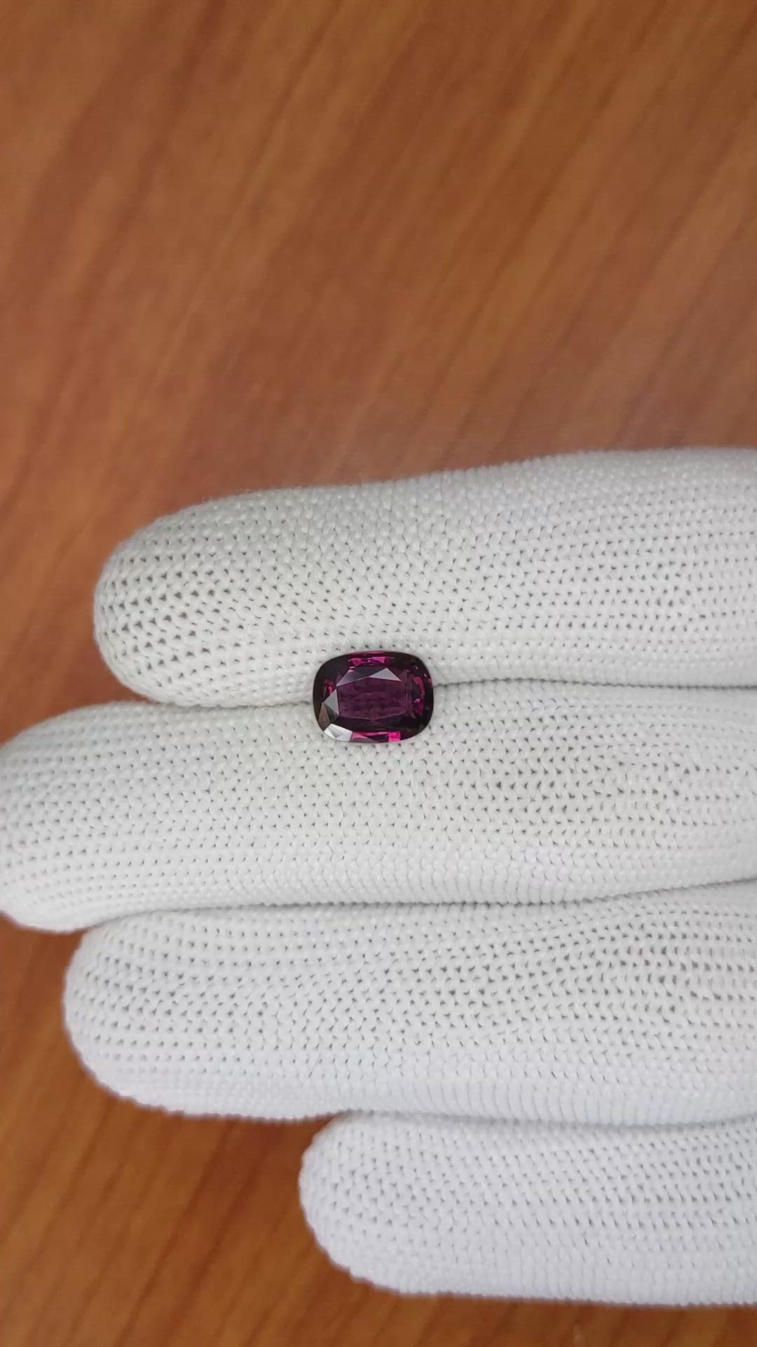 2.30 Ct. Spinel from Ceylon (Sri Lanka) Size Video