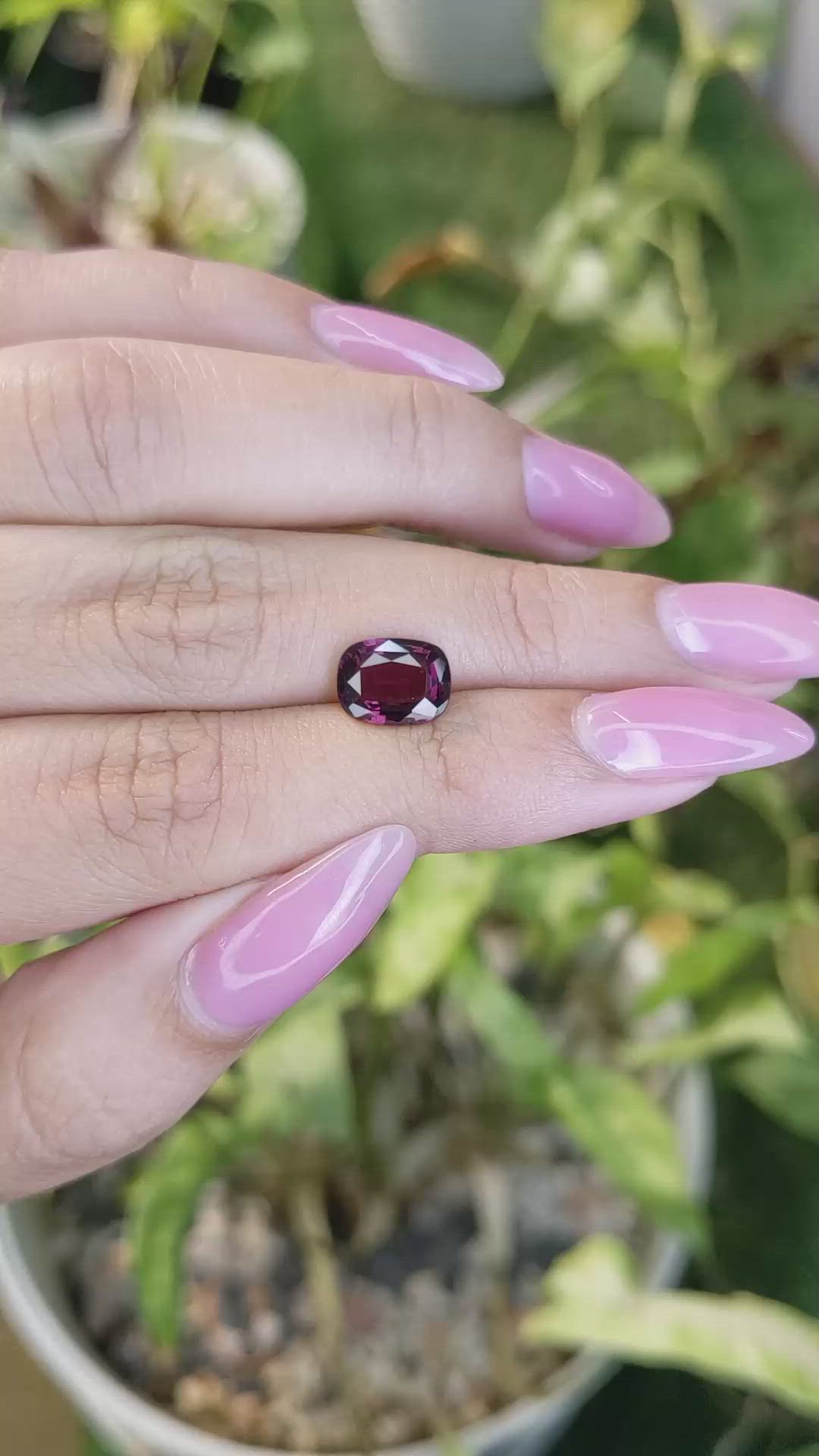 2.30 Ct. Spinel from Ceylon (Sri Lanka) Size Video