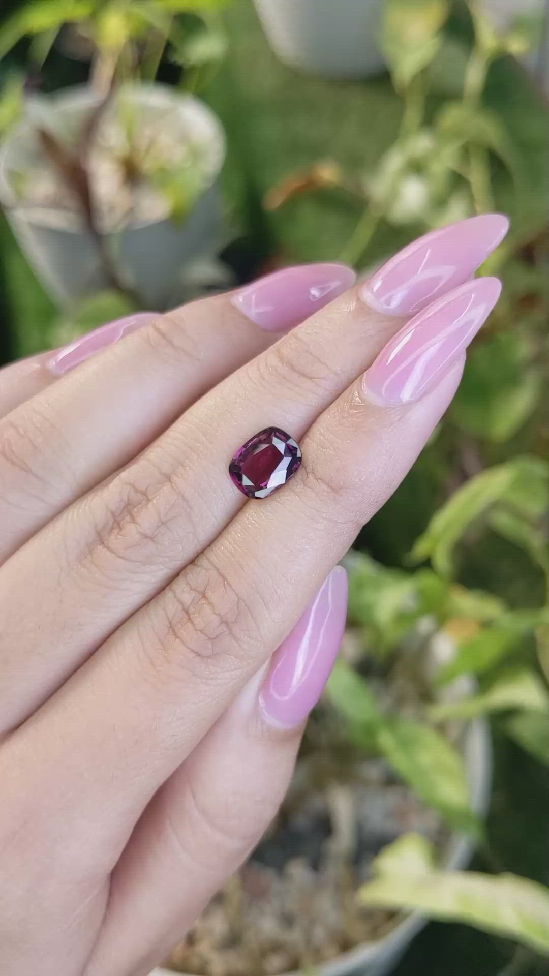 2.30 Ct. Spinel from Ceylon (Sri Lanka) Size Video