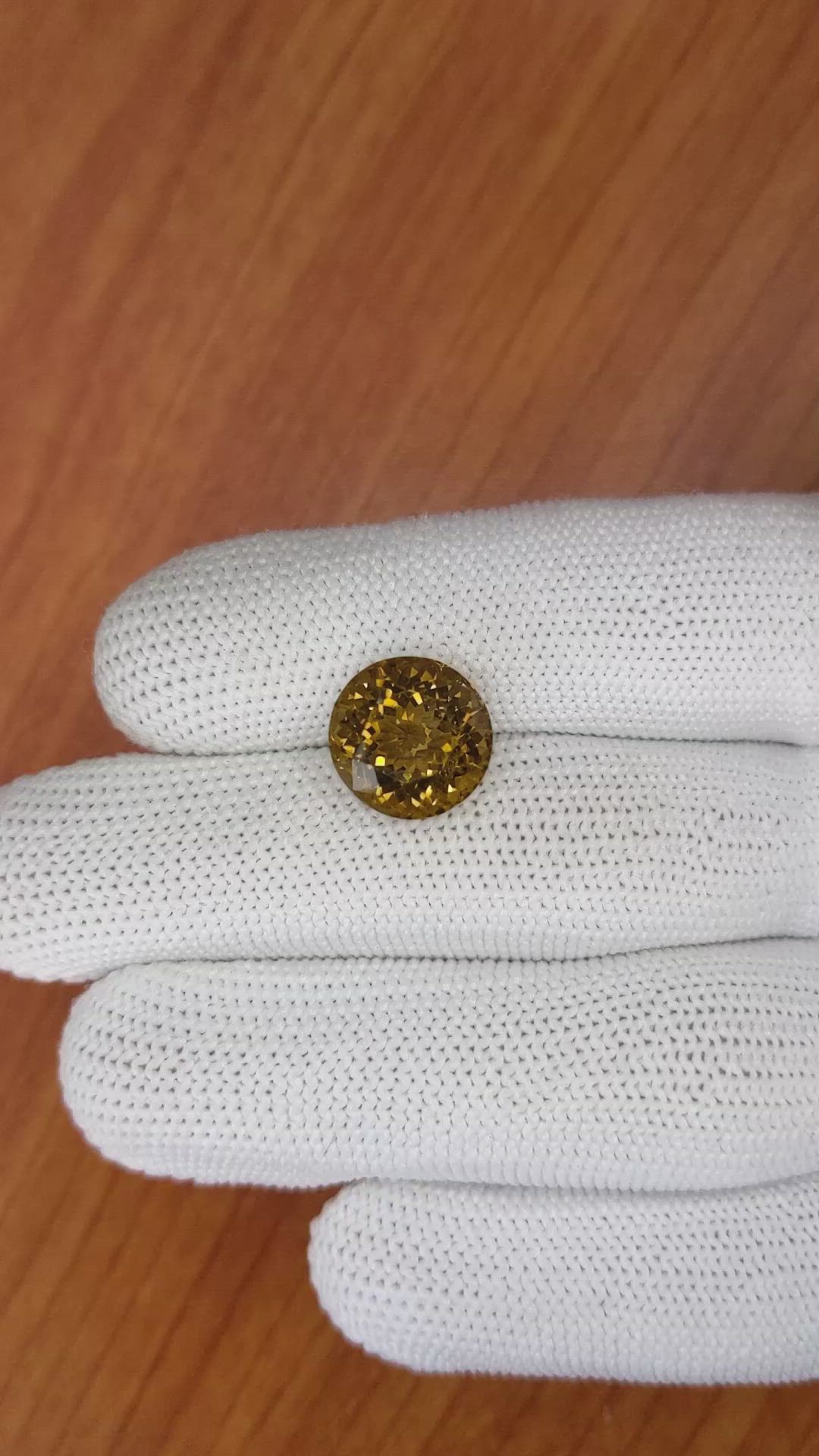 6.70 Ct. Smokey Quartz from Ceylon (Sri Lanka) Size Video