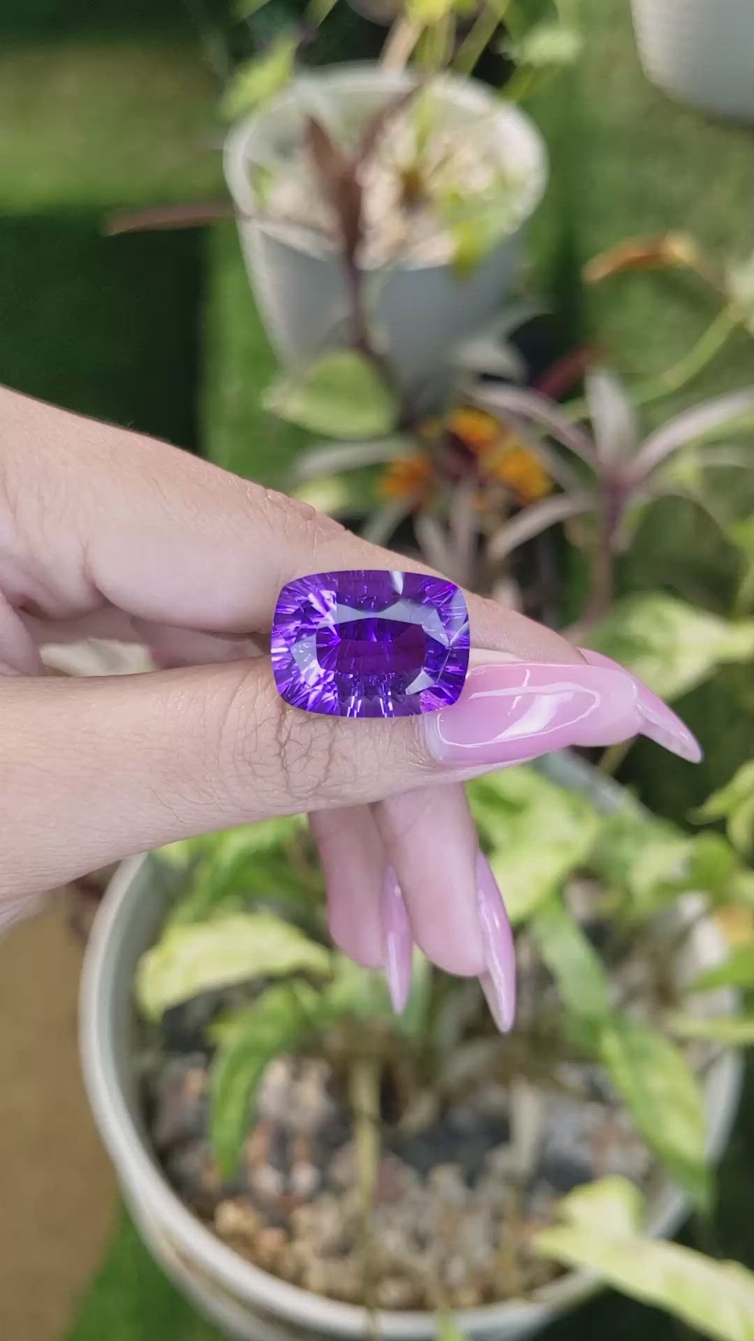 19.08 Ct. Amethyst from Ceylon (Sri Lanka) Size Video