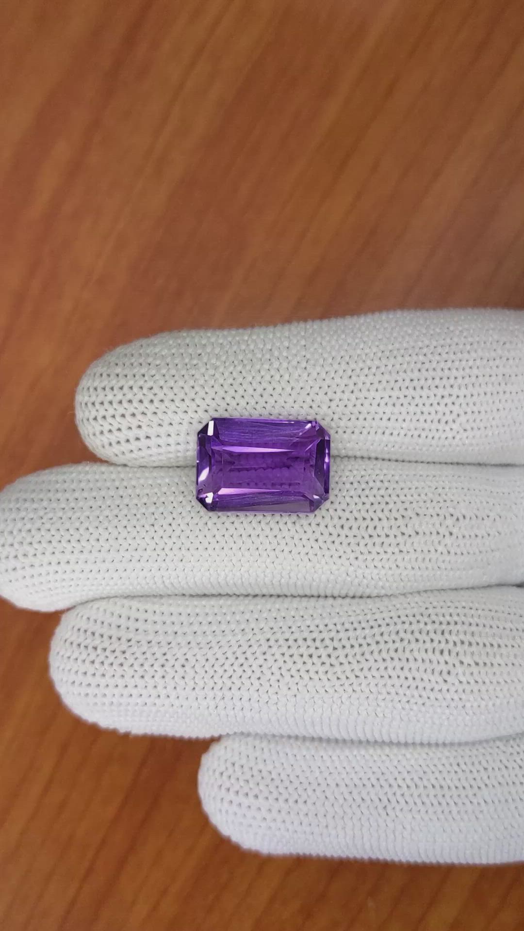 10.12 Ct. Amethyst from Ceylon (Sri Lanka) Size Video