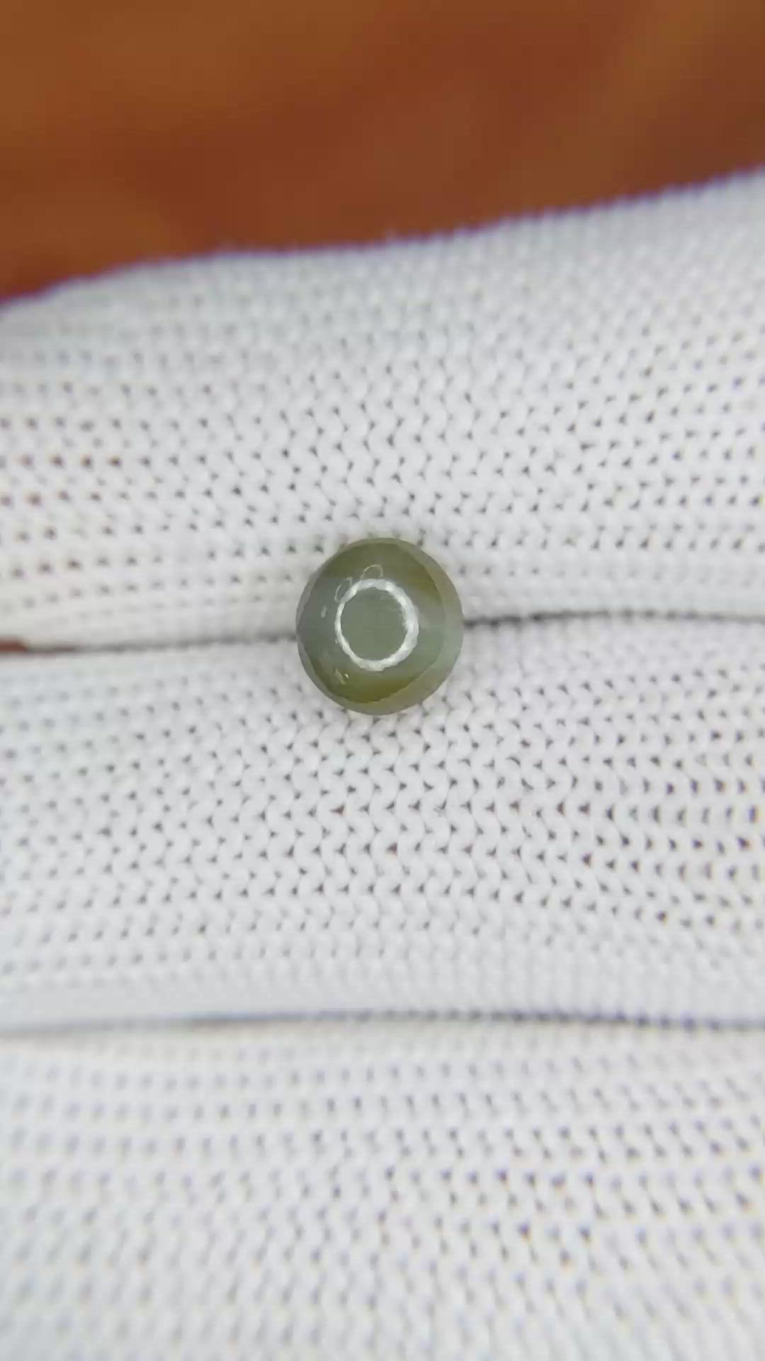 2.33 Ct. Cabochon Chrysoberyl from Ceylon (Sri Lanka) Size Video