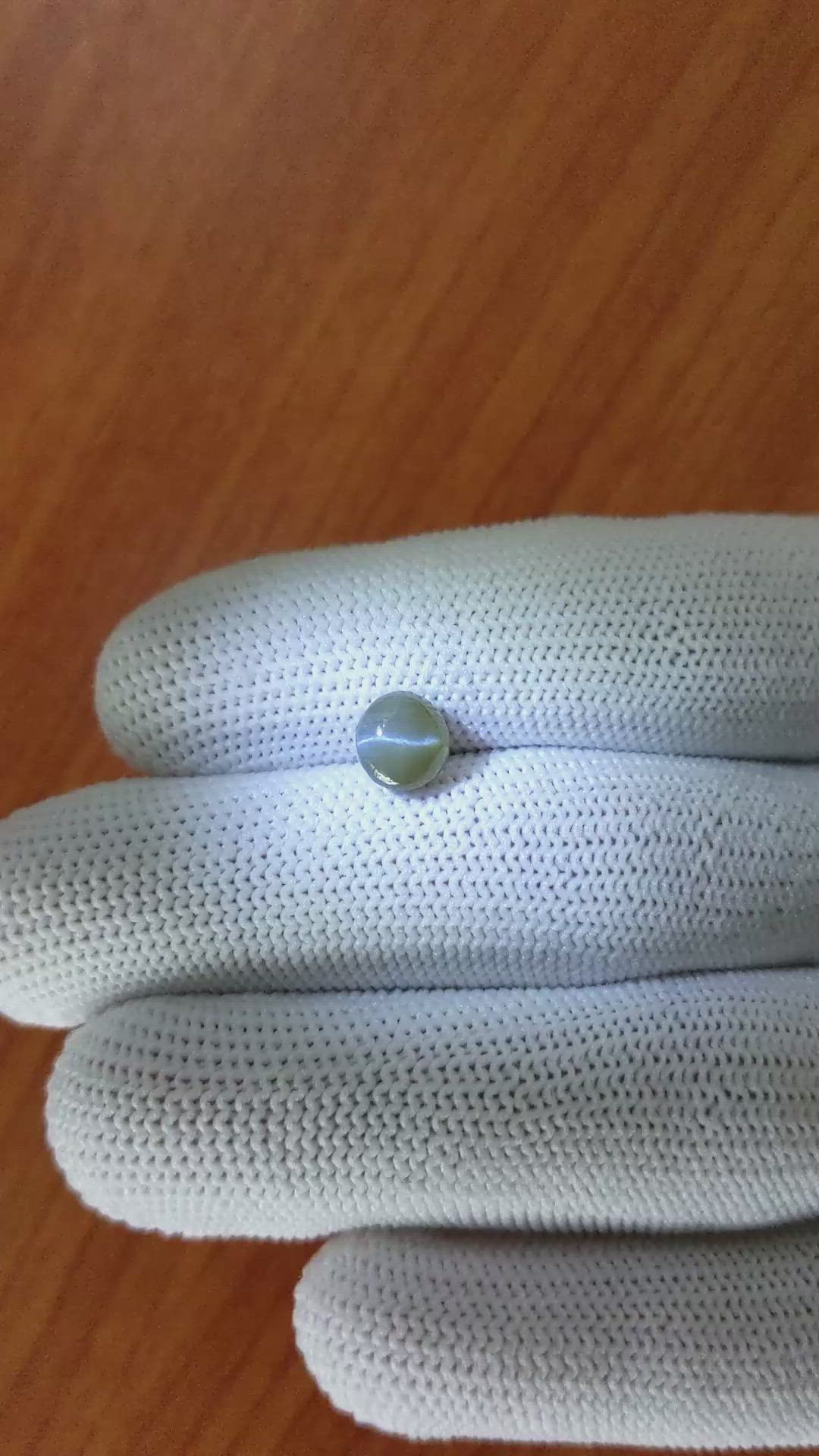 2.33 Ct. Cabochon Chrysoberyl from Ceylon (Sri Lanka) Size Video