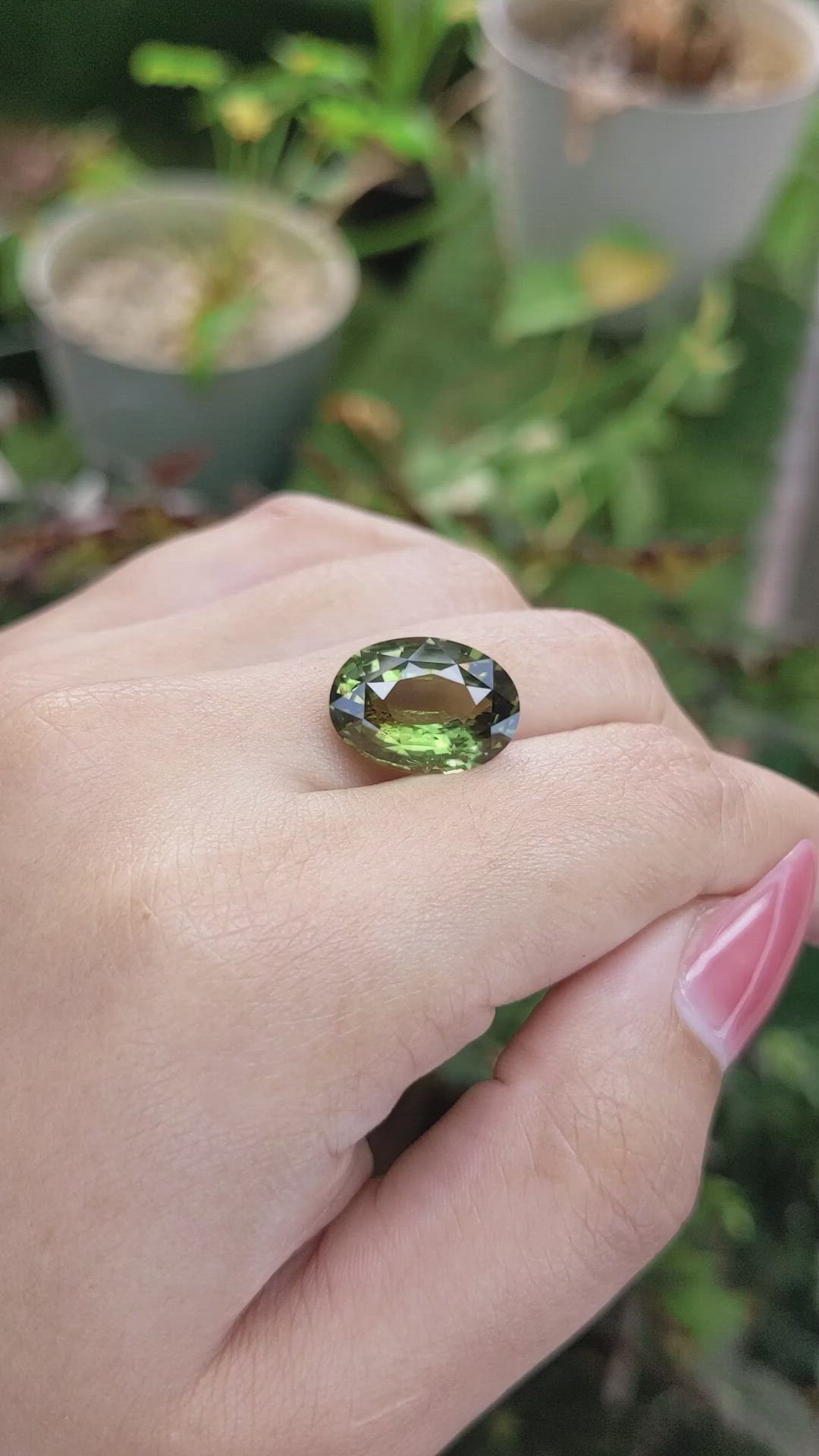 8.57 Ct. Alexandrite from Ceylon (Sri Lanka) Size Video