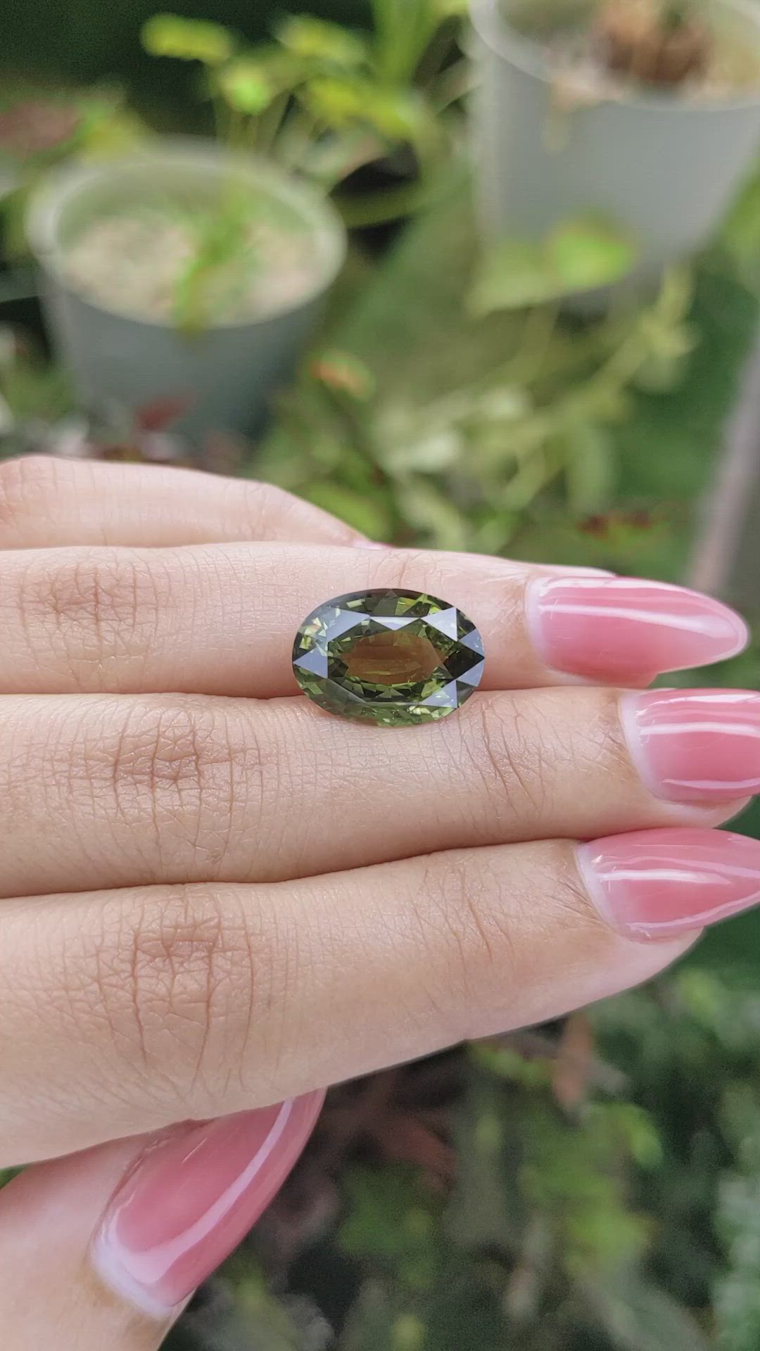 8.57 Ct. Alexandrite from Ceylon (Sri Lanka) Size Video