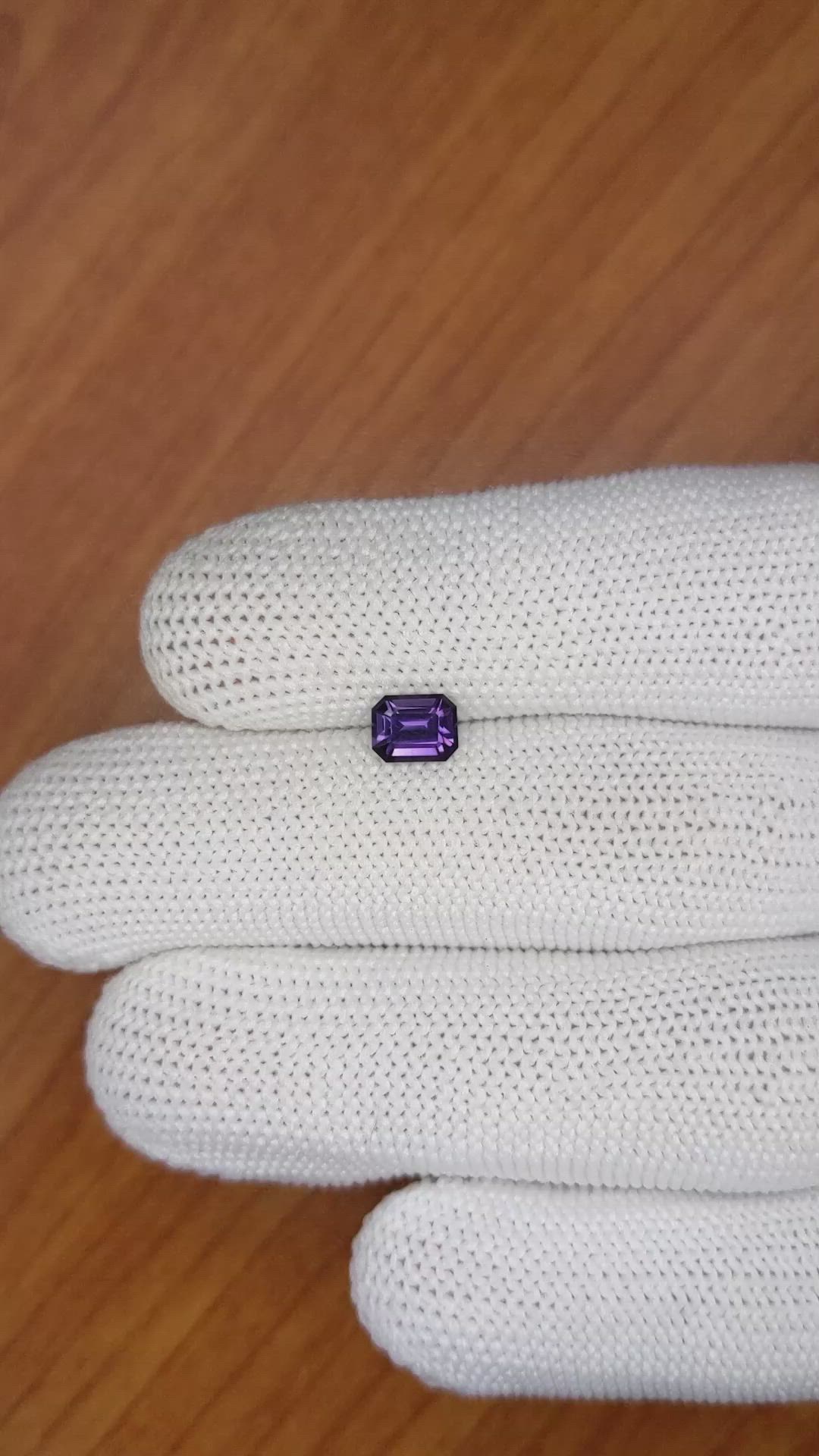 0.82 Ct. Spinel from Ceylon (Sri Lanka) Size Video