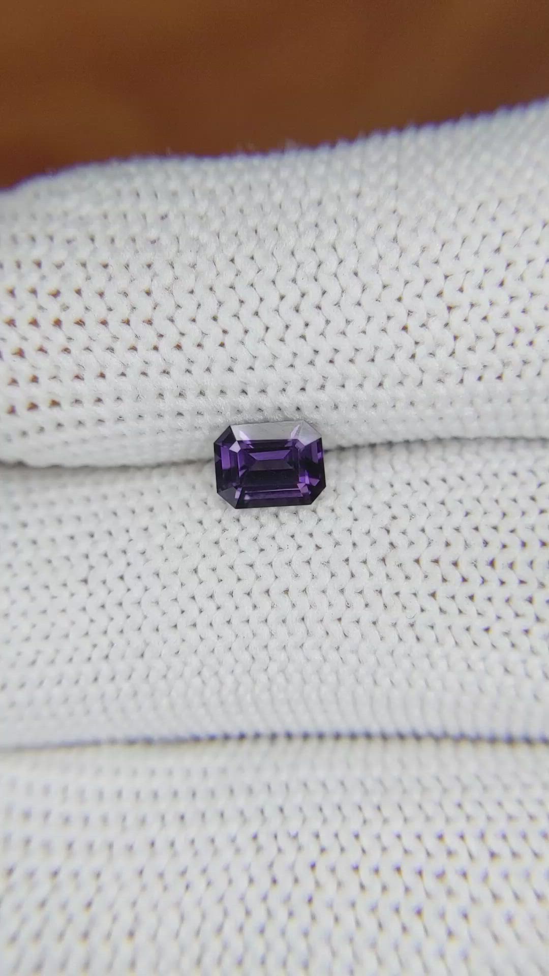 0.82 Ct. Spinel from Ceylon (Sri Lanka) Size Video