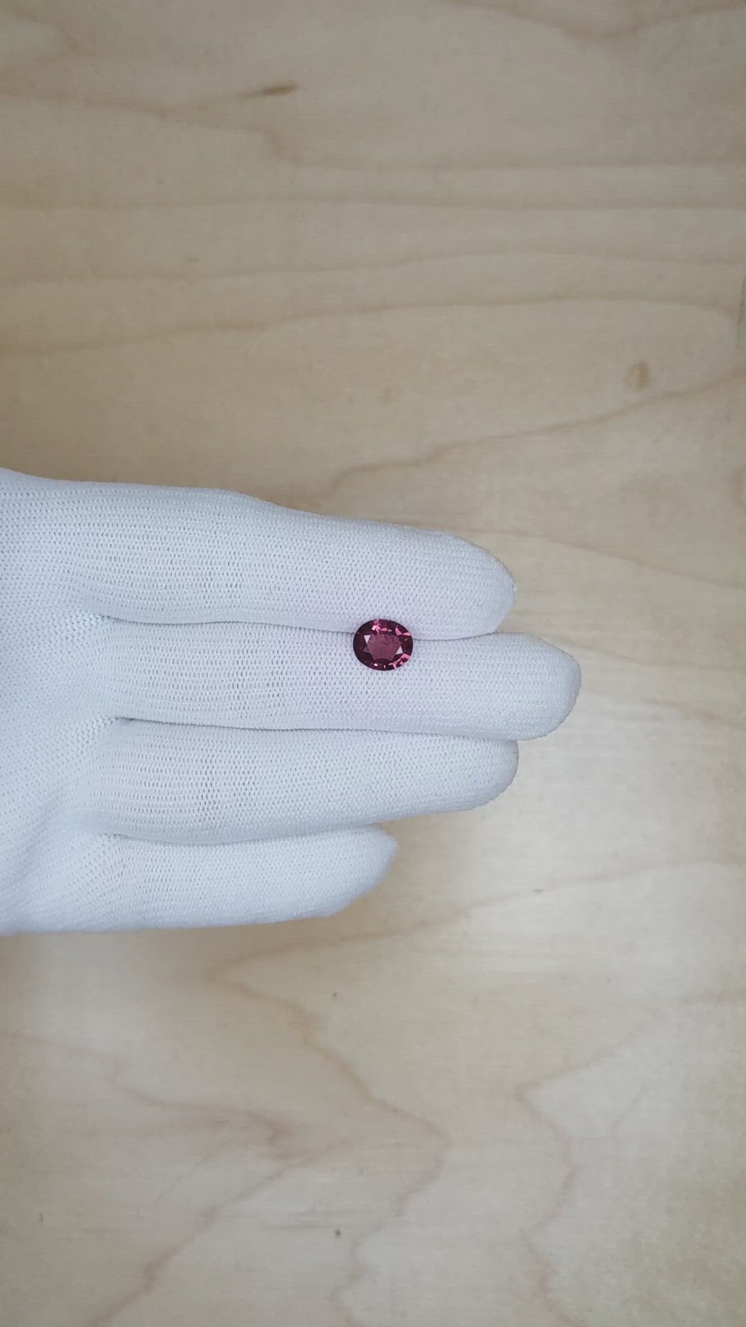 1.58 Ct. Spinel from Ceylon (Sri Lanka) Size Video