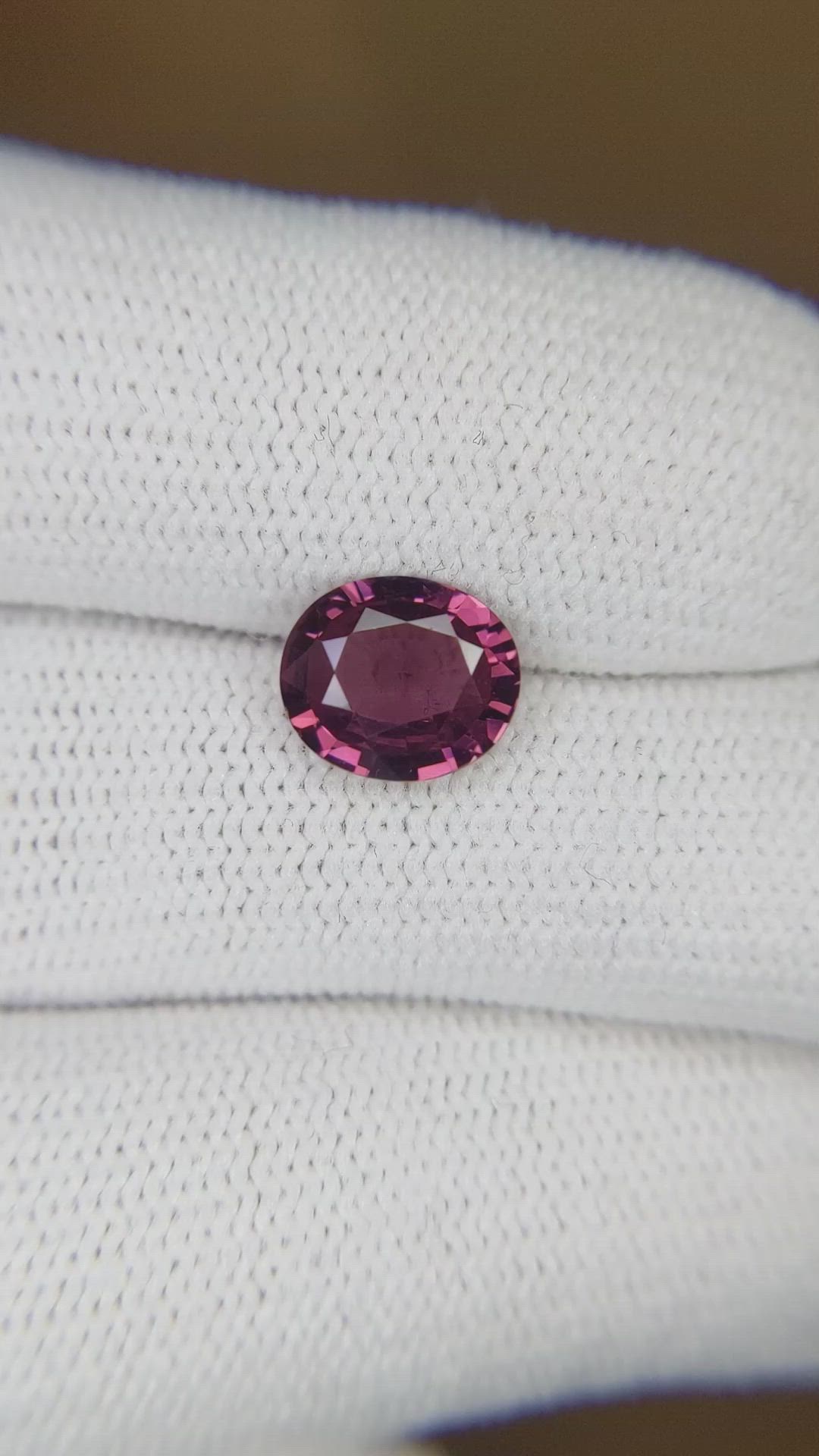 1.58 Ct. Spinel from Ceylon (Sri Lanka) Size Video