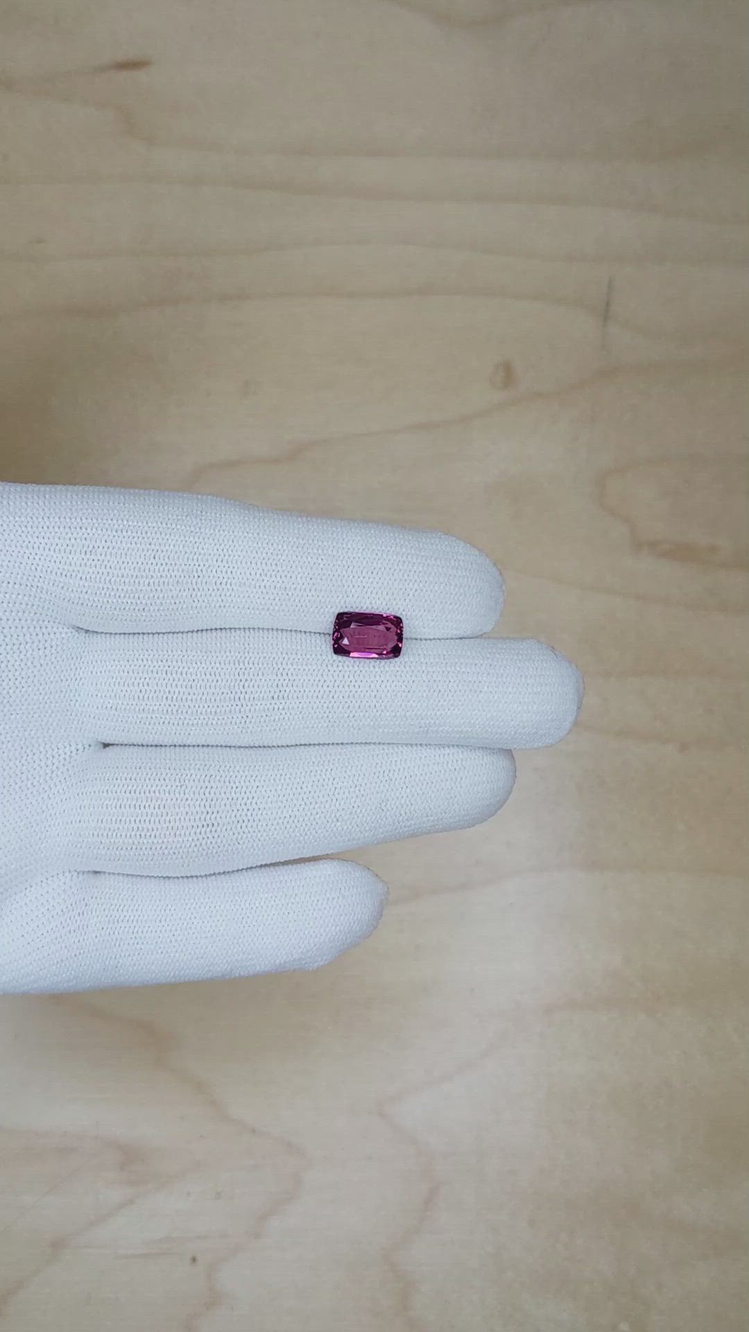 2.29 Ct. Spinel from Ceylon (Sri Lanka) Size Video