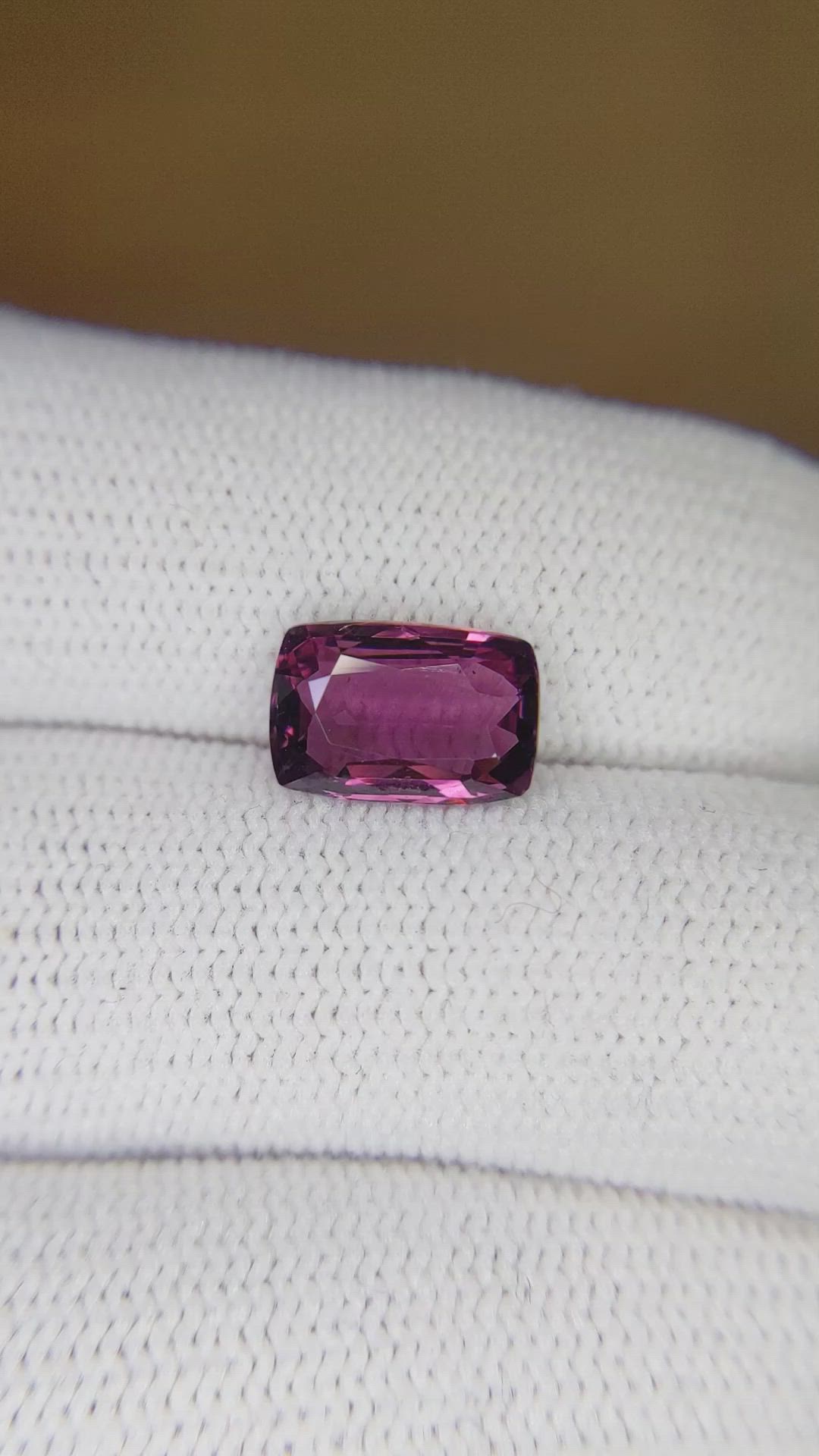2.29 Ct. Spinel from Ceylon (Sri Lanka) Size Video
