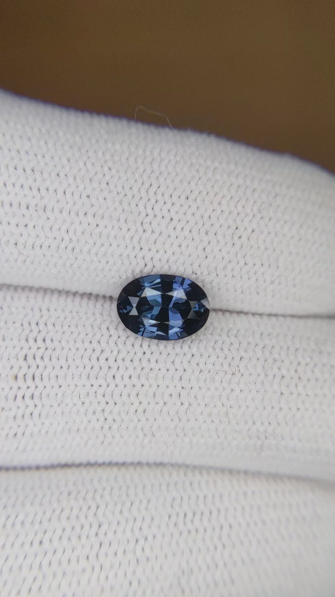 1.28 Ct. Spinel from Ceylon (Sri Lanka) Size Video