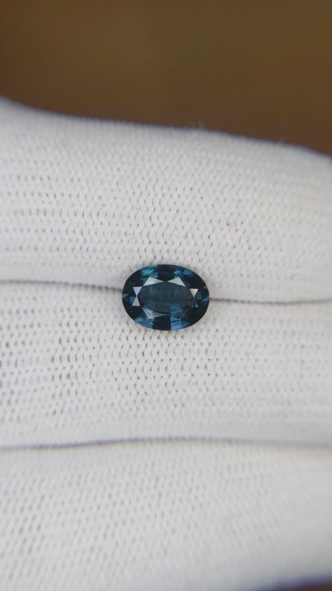 1.35 Ct. Spinel from Ceylon (Sri Lanka) Size Video