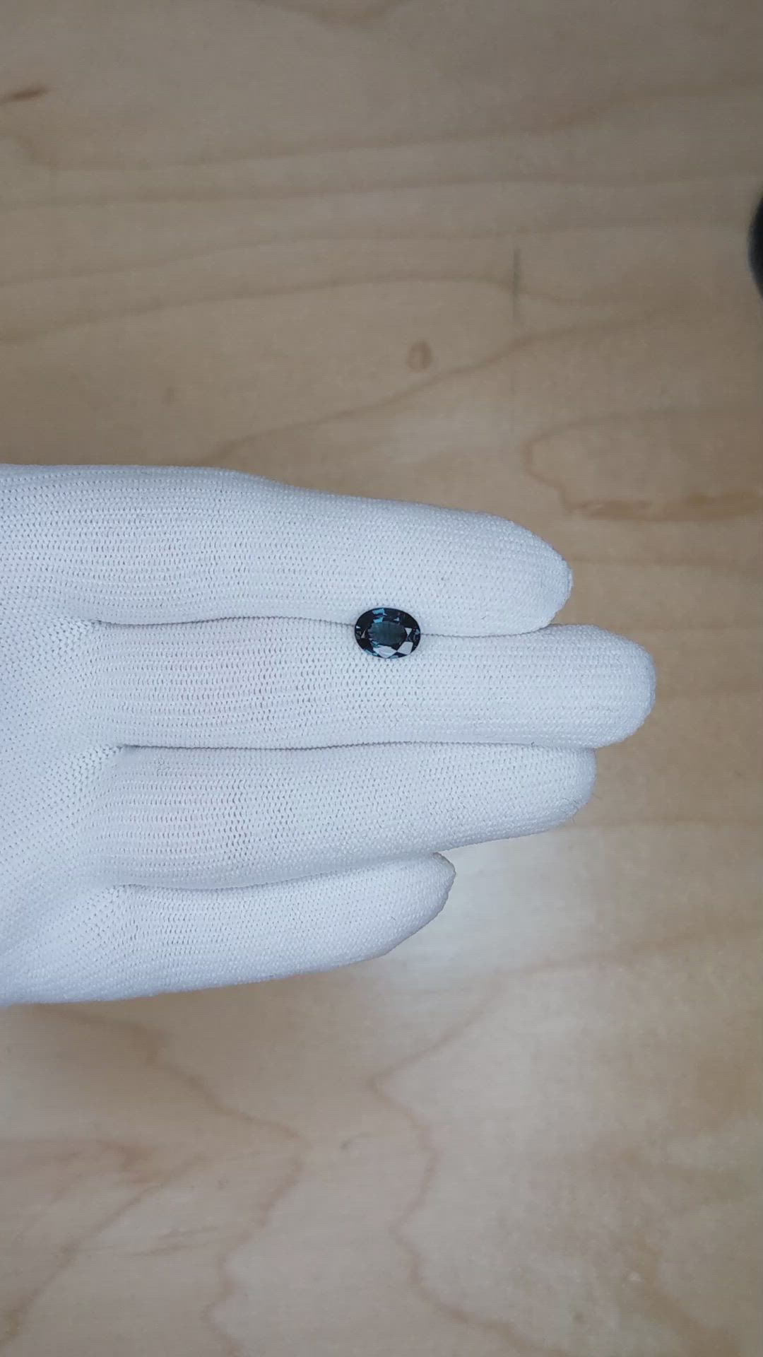 1.35 Ct. Spinel from Ceylon (Sri Lanka) Size Video