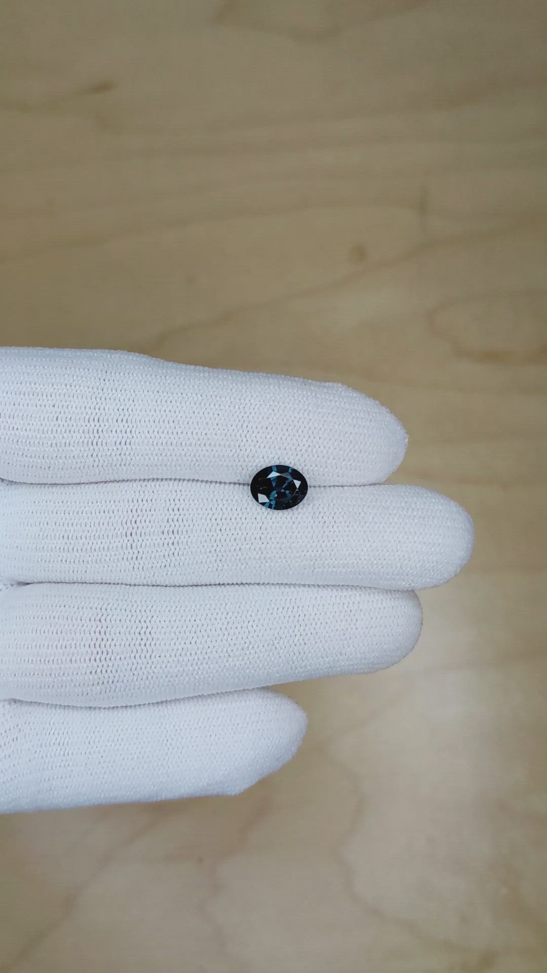 1.39 Ct. Spinel from Ceylon (Sri Lanka) Size Video