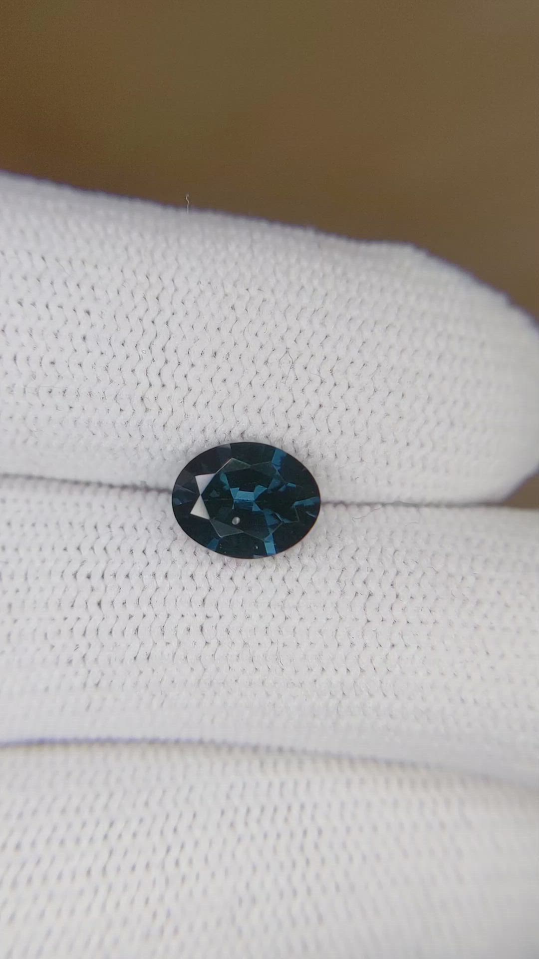 1.39 Ct. Spinel from Ceylon (Sri Lanka) Size Video