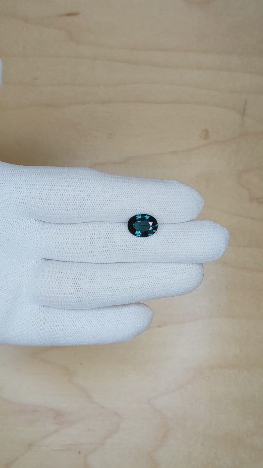 2.95 Ct. Spinel from Ceylon (Sri Lanka) Size Video