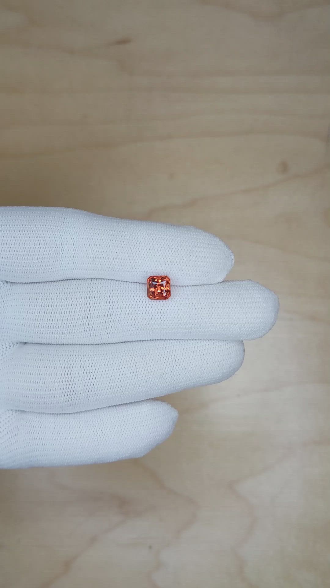 1.58 Ct. Spinel from Ceylon (Sri Lanka) Size Video