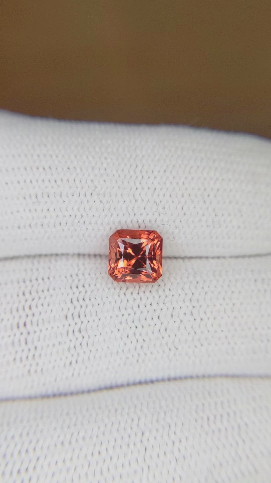 1.58 Ct. Spinel from Ceylon (Sri Lanka) Size Video