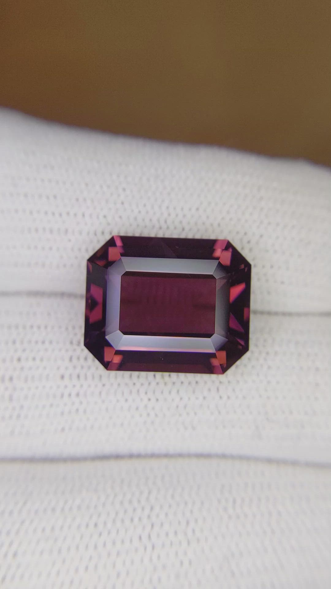 11.07 Ct. Spinel from Ceylon (Sri Lanka) Size Video
