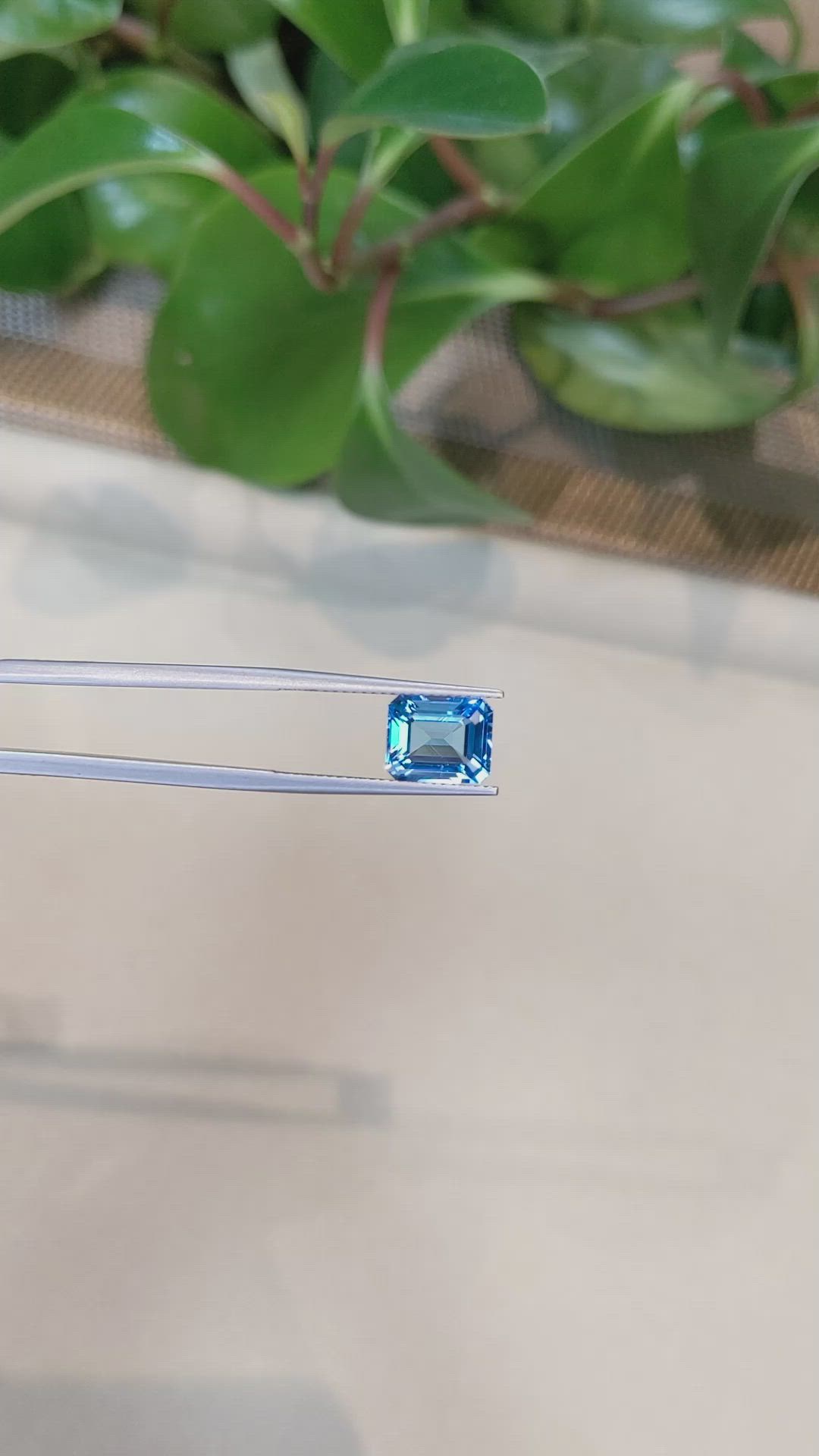 4.00 Ct. Topaz from Ceylon (Sri Lanka) Size Video