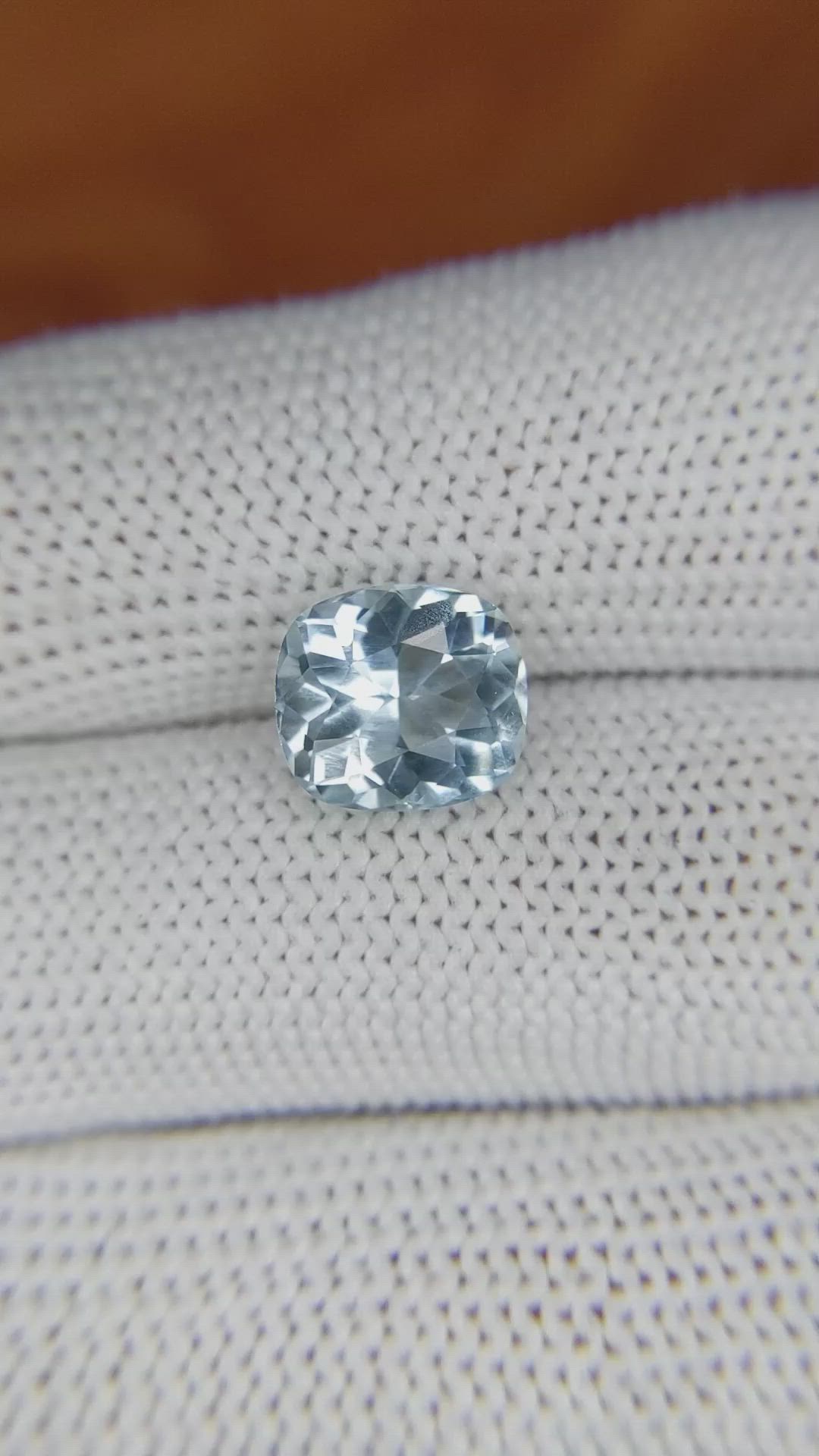 2.39 Ct. Aquamarine from Ceylon (Sri Lanka) Size Video