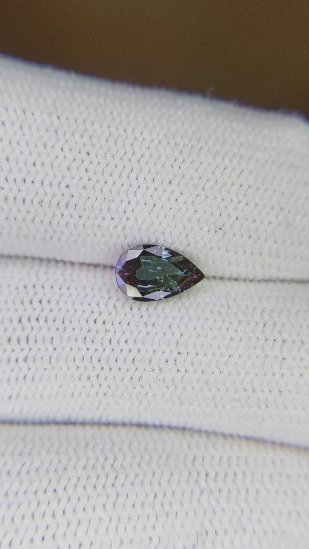 0.66 Ct. Alexandrite from Ceylon (Sri Lanka) Size Video