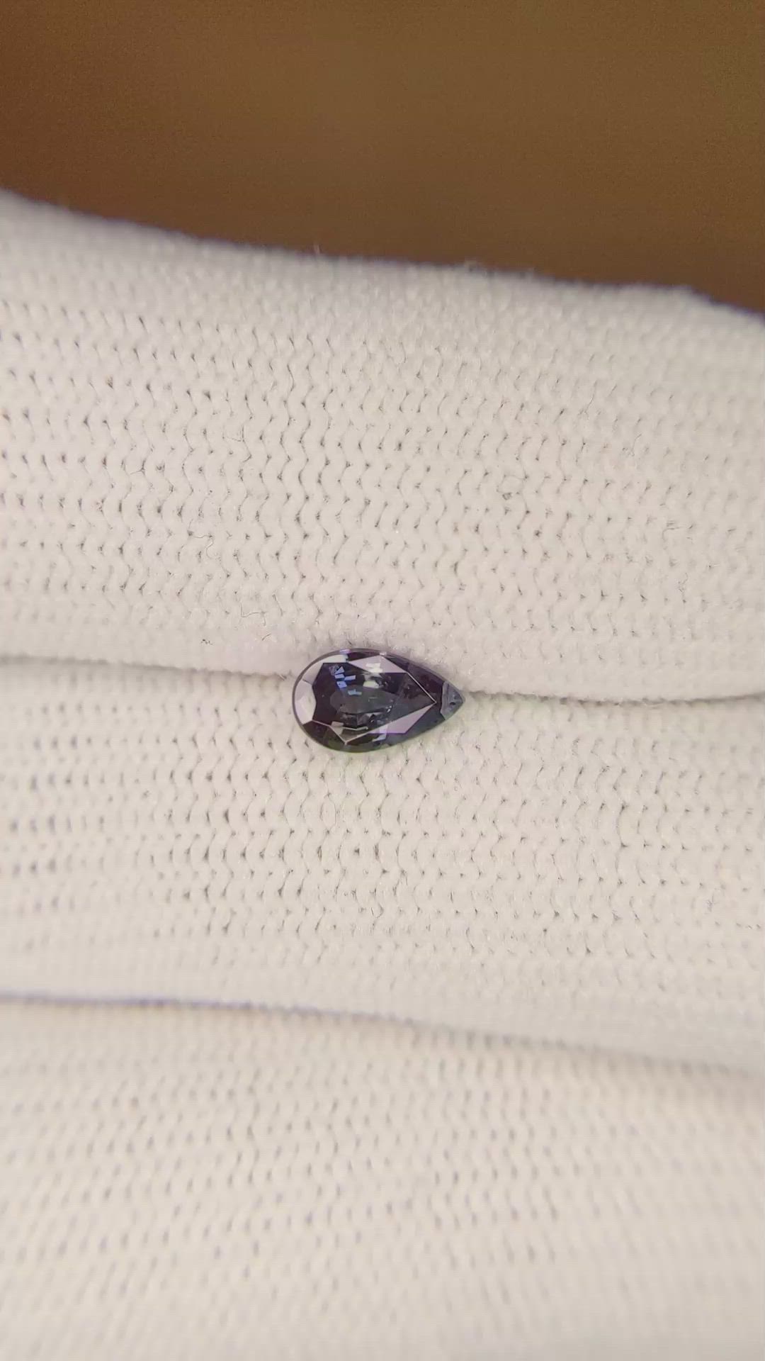 0.50 Ct. Alexandrite from Ceylon (Sri Lanka) Size Video