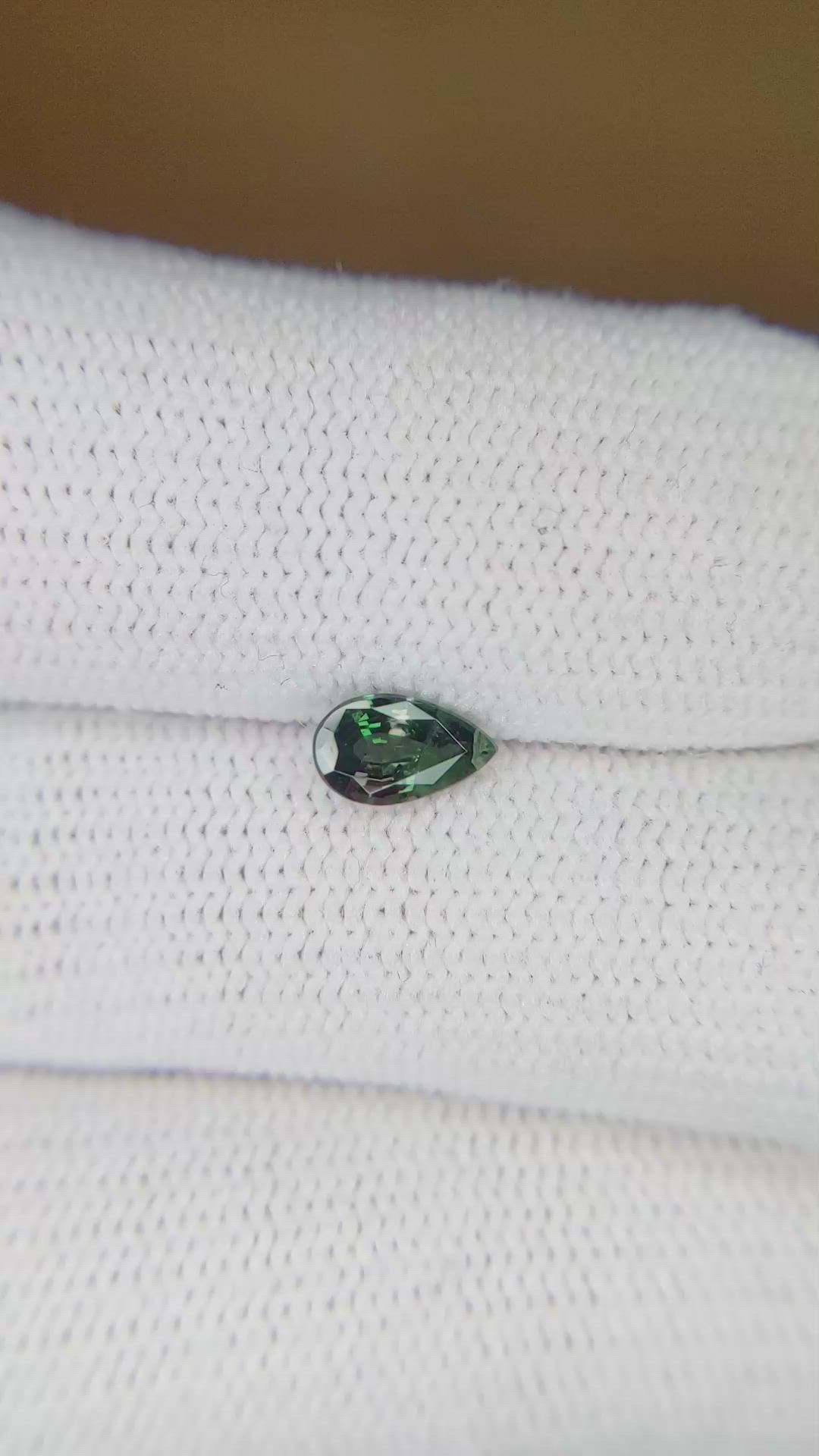 0.50 Ct. Alexandrite from Ceylon (Sri Lanka) Size Video