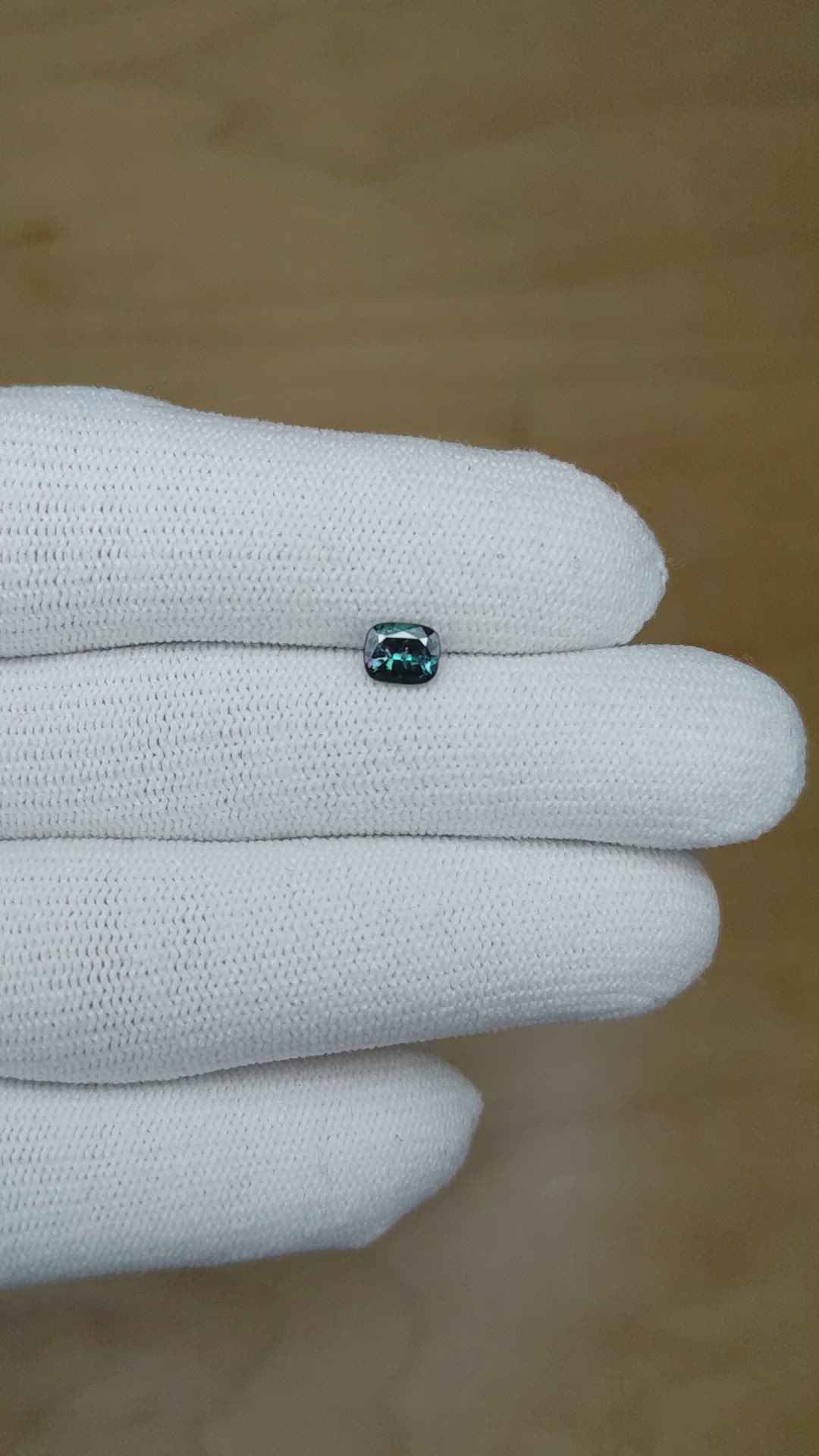 0.55 Ct. Alexandrite from Ceylon (Sri Lanka) Size Video