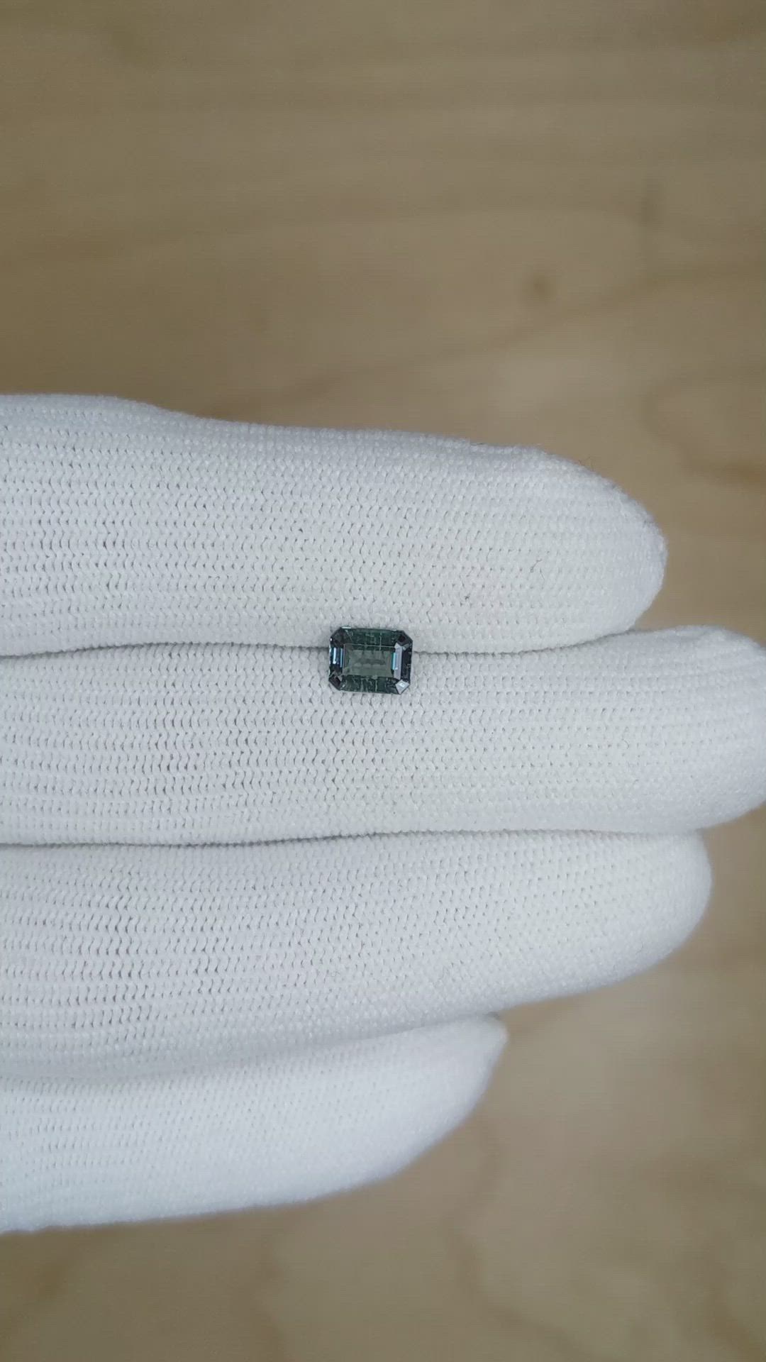 0.76 Ct. Alexandrite from Ceylon (Sri Lanka) Size Video