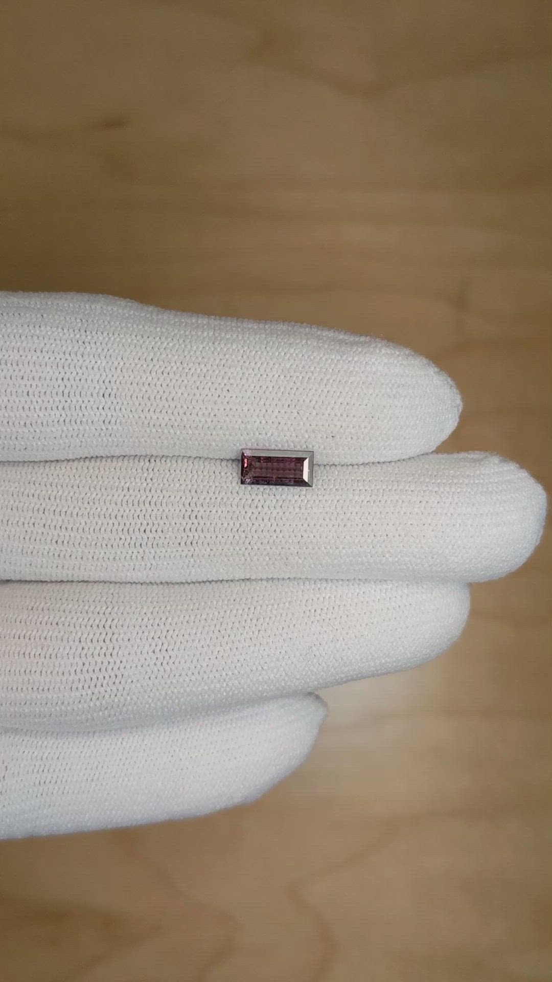 0.82 Ct. Alexandrite from Ceylon (Sri Lanka) Size Video