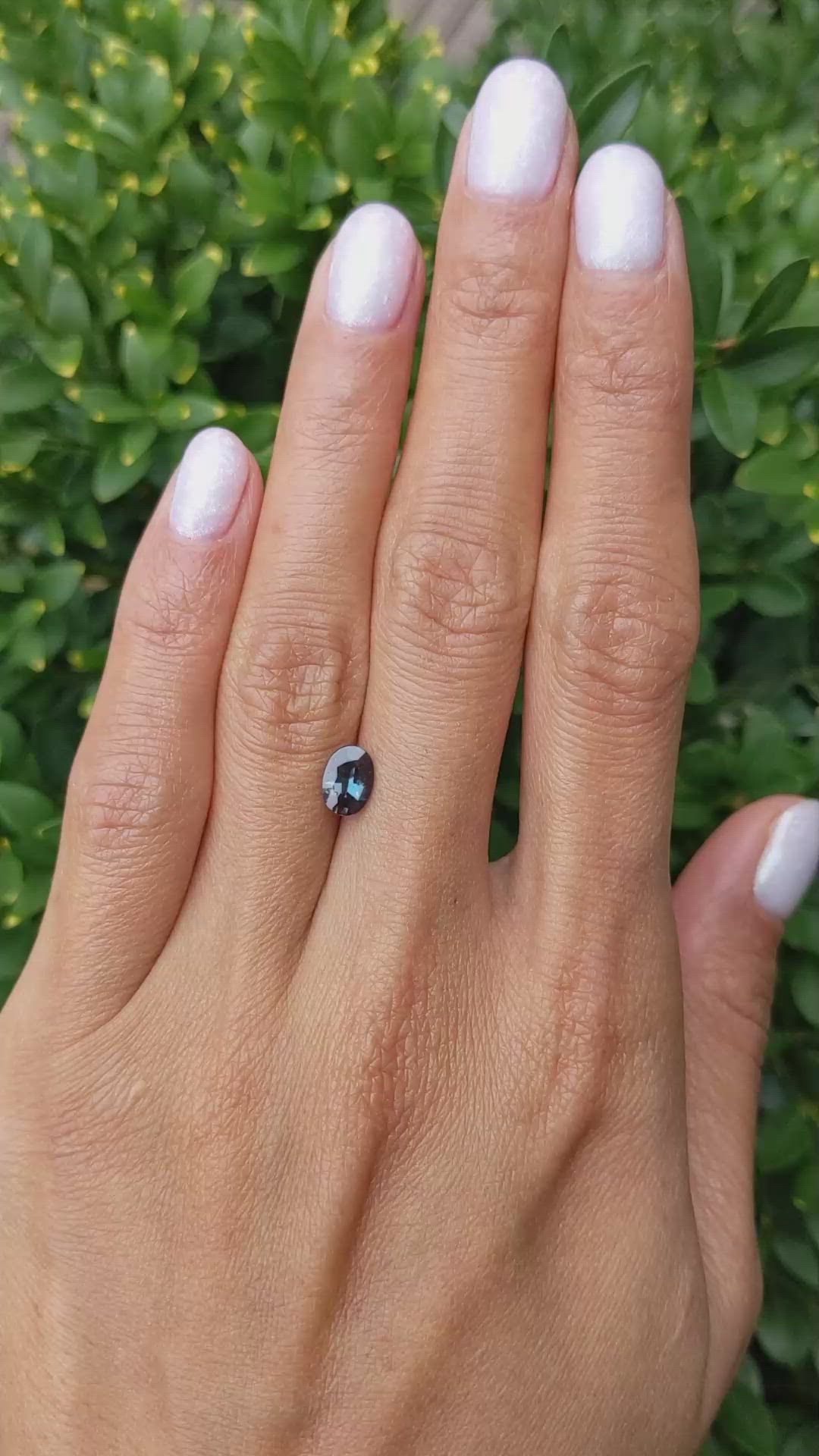 0.91 Ct. Alexandrite from Ceylon (Sri Lanka) Size Video