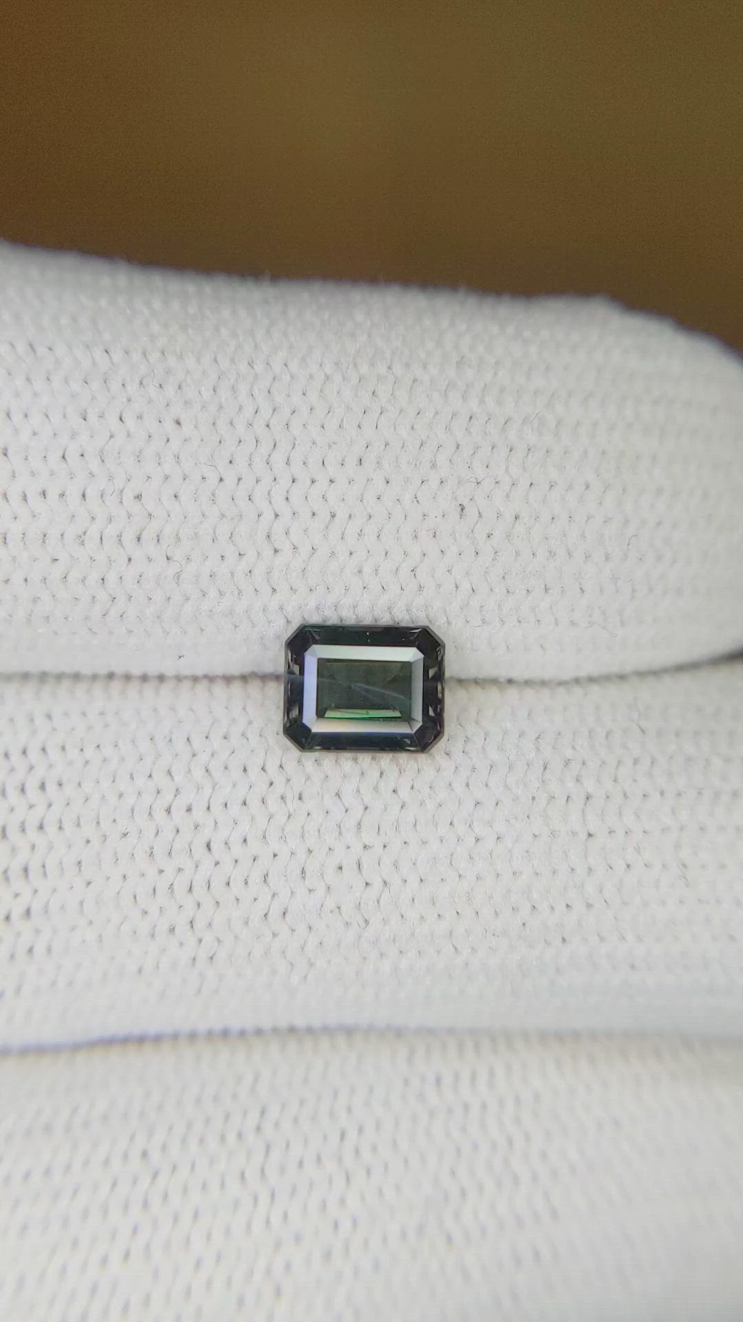 0.85 Ct. Alexandrite from Ceylon (Sri Lanka) Size Video