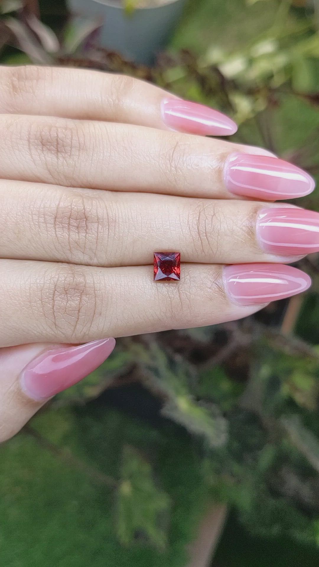 1.46 Ct. Garnet from Ceylon (Sri Lanka) Size Video
