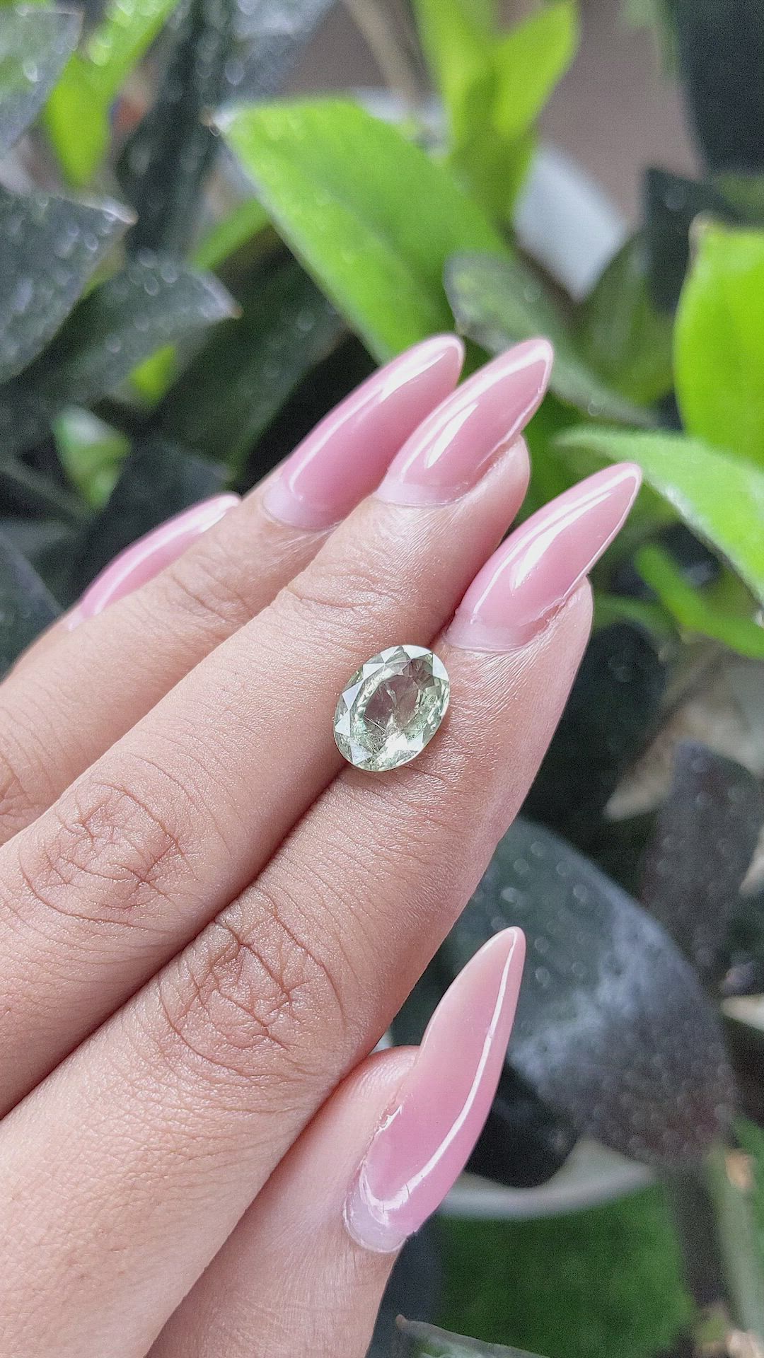 3.02 Ct. Alexandrite from Ceylon (Sri Lanka) Size Video