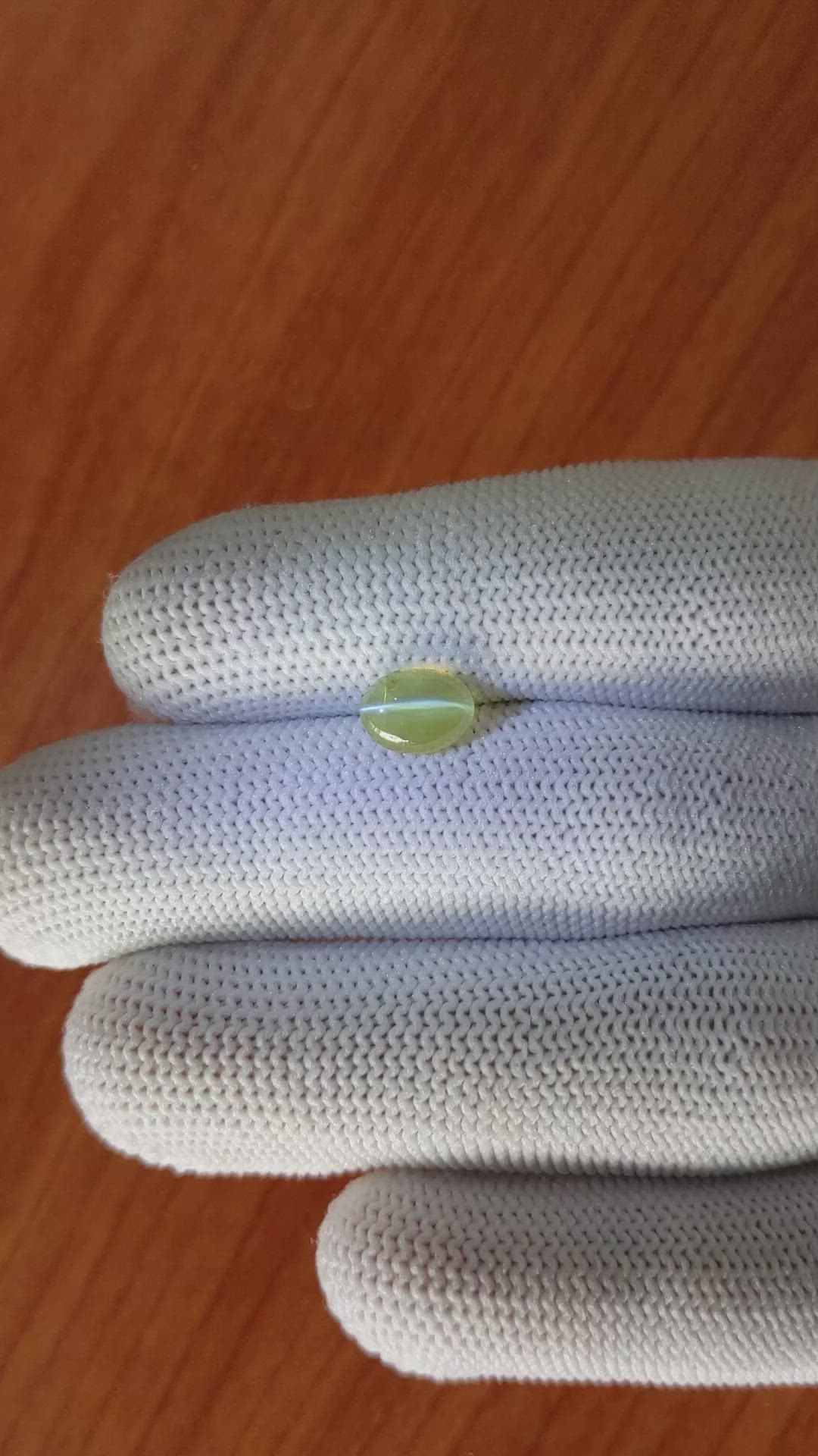 1.86 Ct. Cabochon Chrysoberyl from Ceylon (Sri Lanka) Size Video
