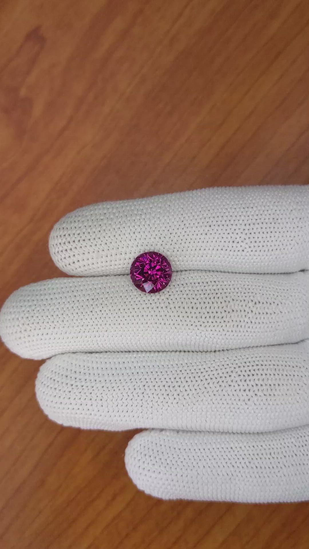 3.94 Ct. Garnet from Ceylon (Sri Lanka) Size Video