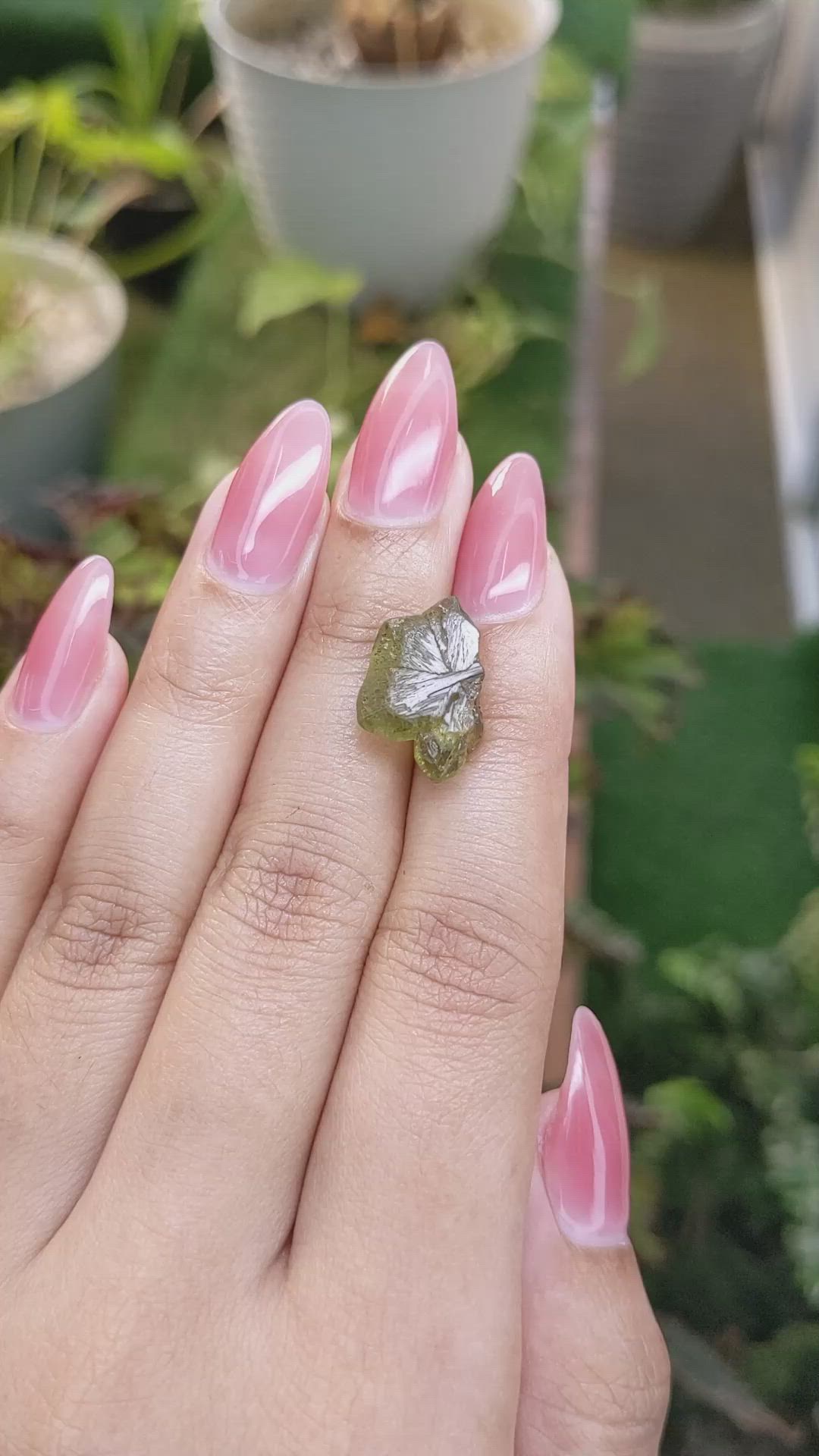 10.41 Ct. Alexandrite Crystal from Ceylon (Sri Lanka) Size Video